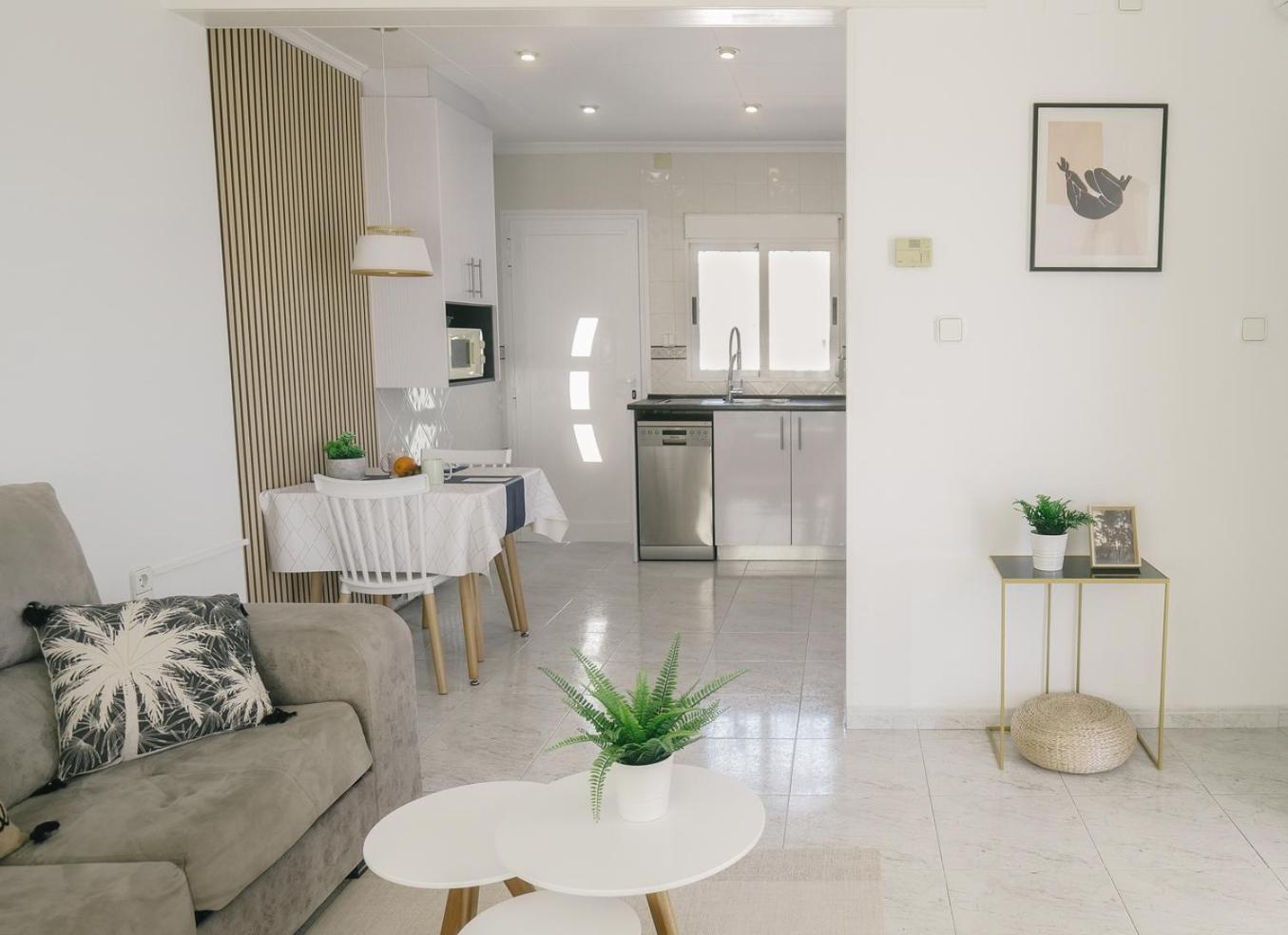 Casa Vesalia a 1a línea de mar con AA y Wi-Fi. view 5