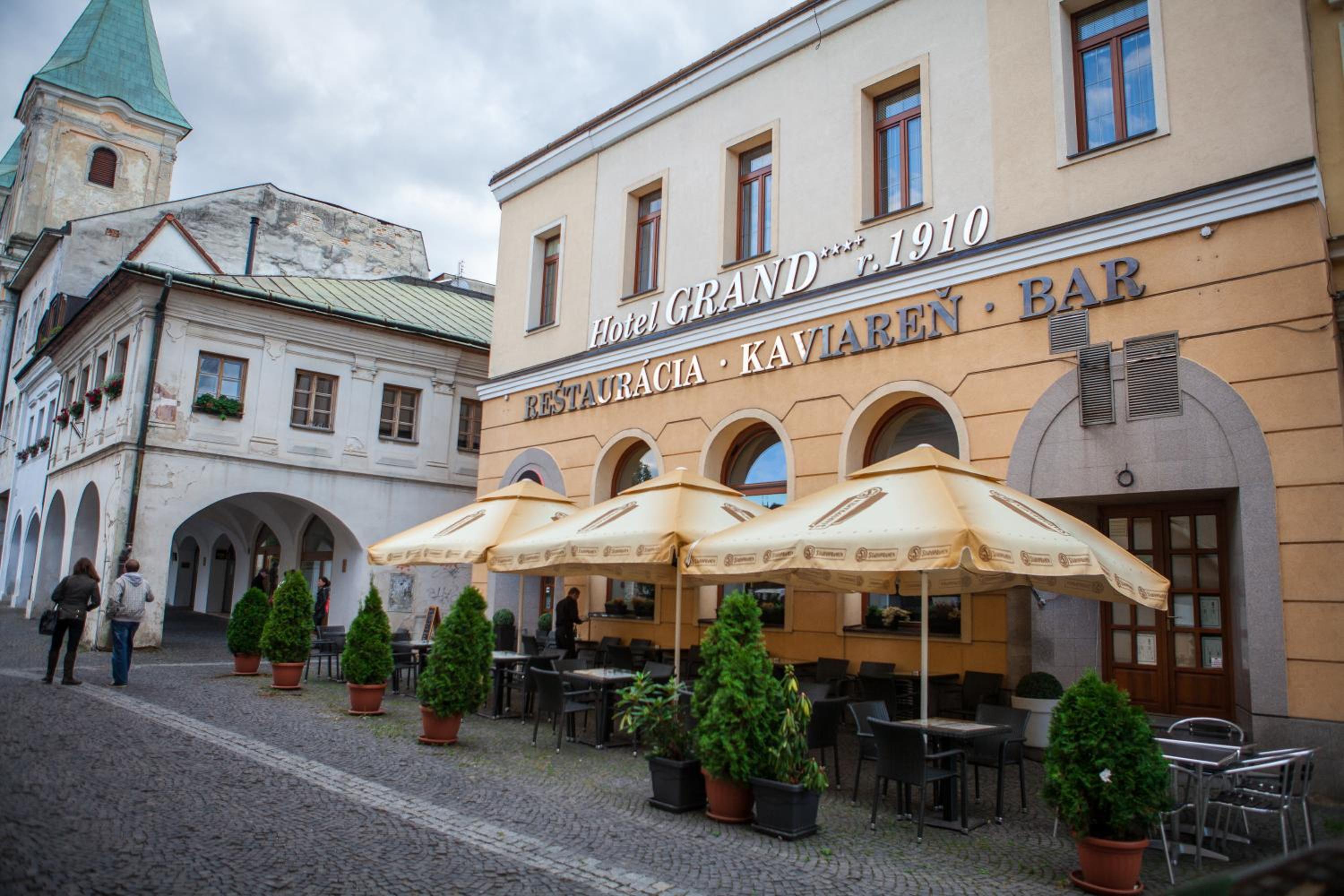 Hotel Grand - Image 1