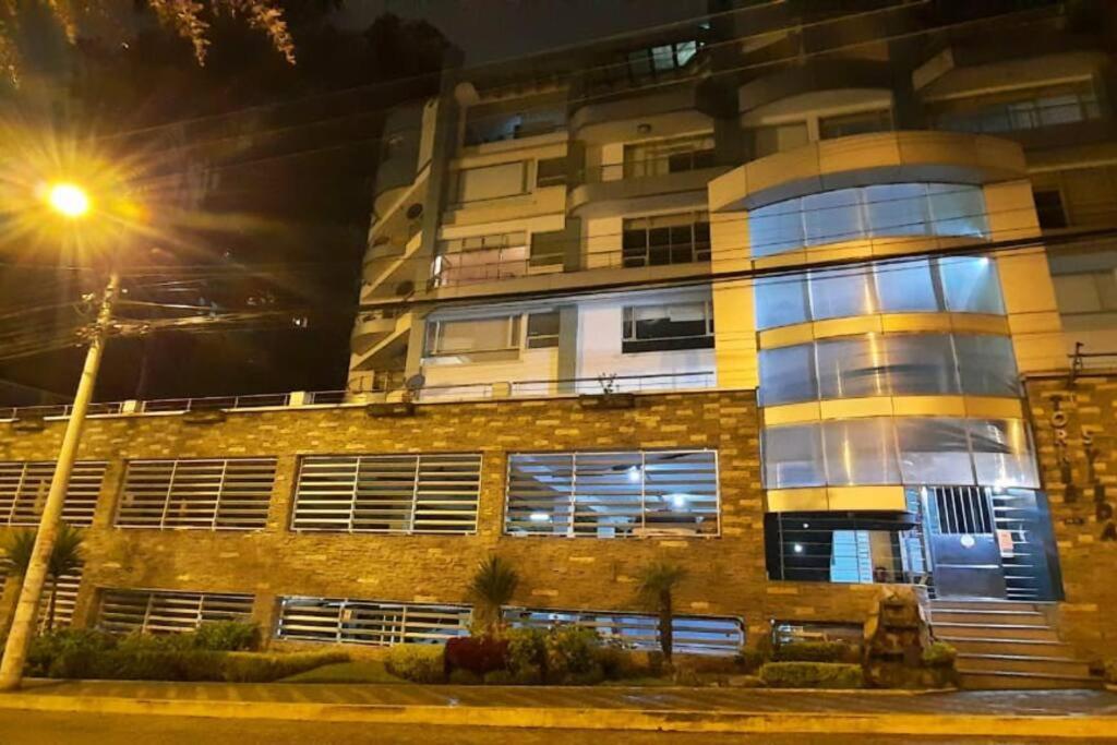 Departamento frente al Centro Corporativo Ekopark