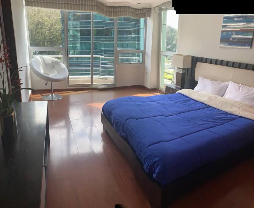 Departamento frente al Centro Corporativo Ekopark