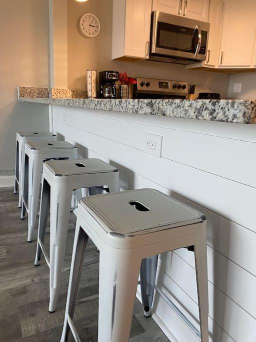 Large Myrtle Beach Condo, Fully Renovated view 5
