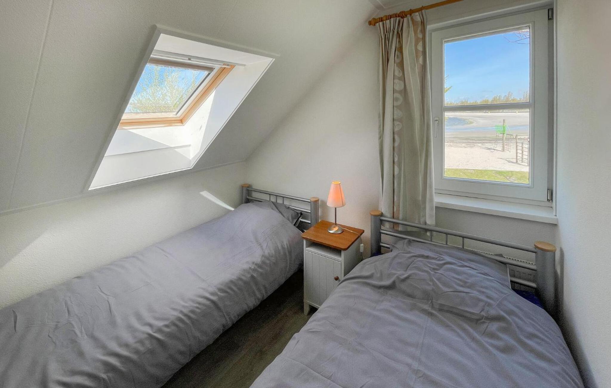 3 Bedroom Beautiful Home In Makkum