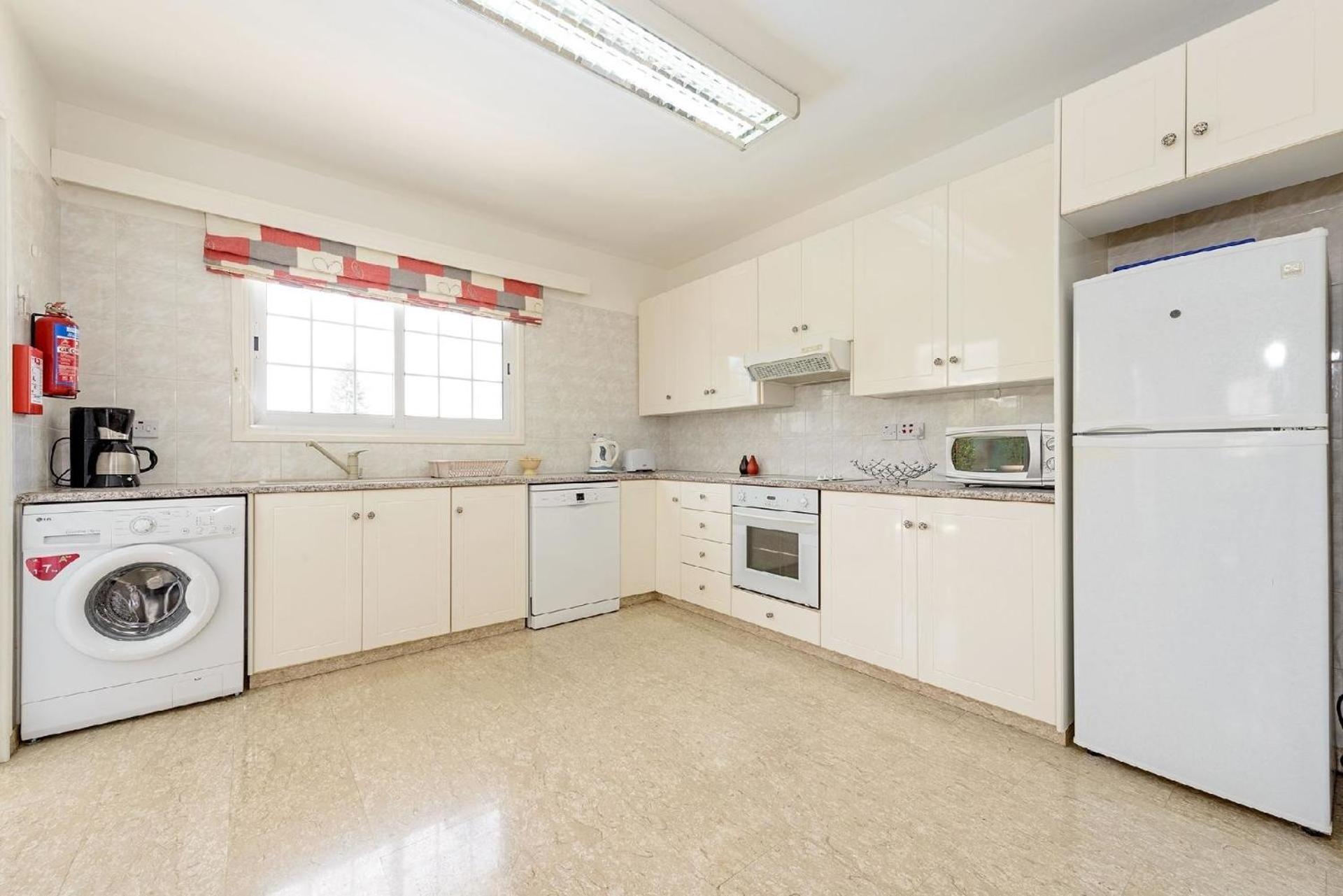 Ferienhaus mit Privatpool für 6 Personen ca 180 qm in Agia Napa, Südküste von Zypern