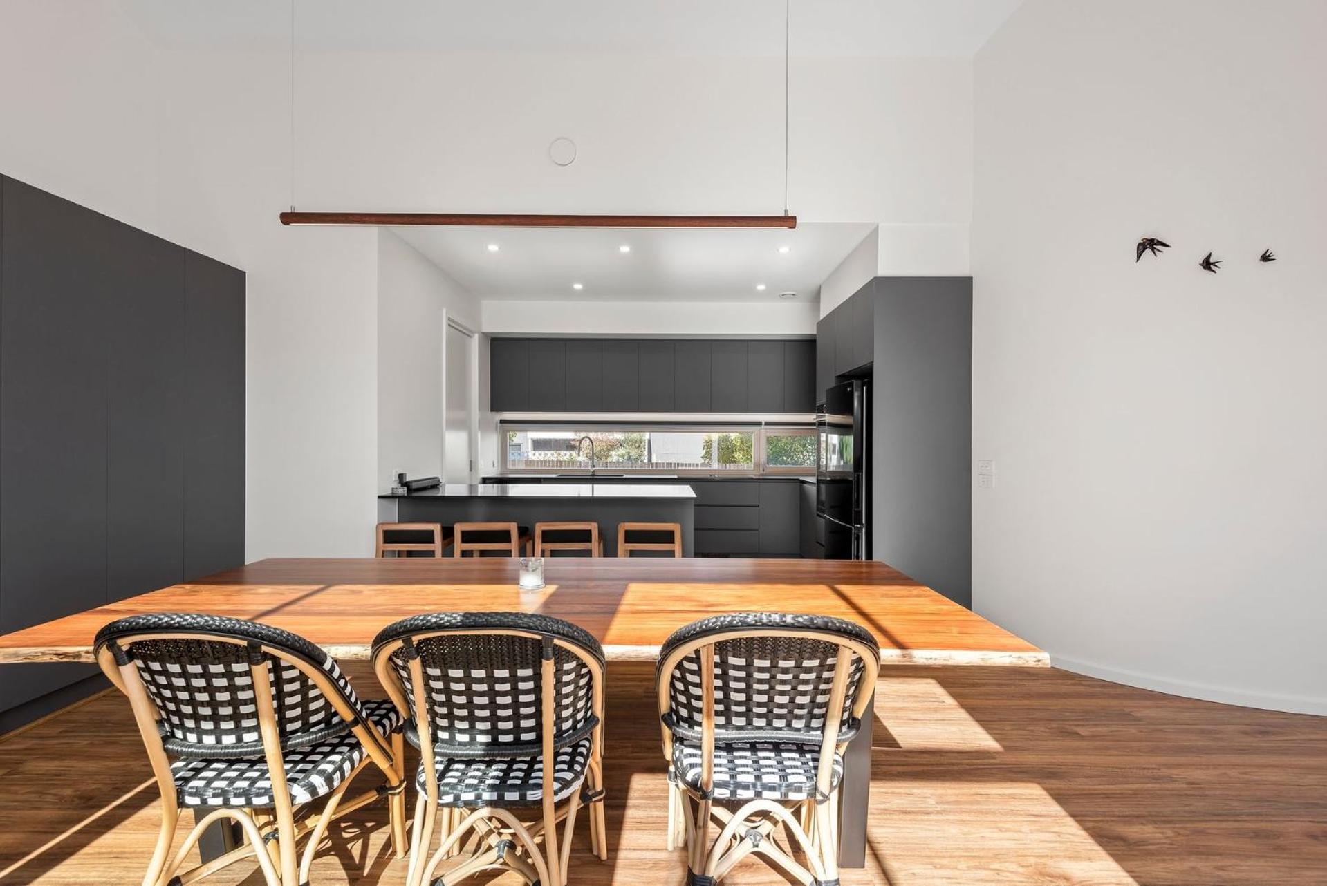 Coastal Sunny Retreat