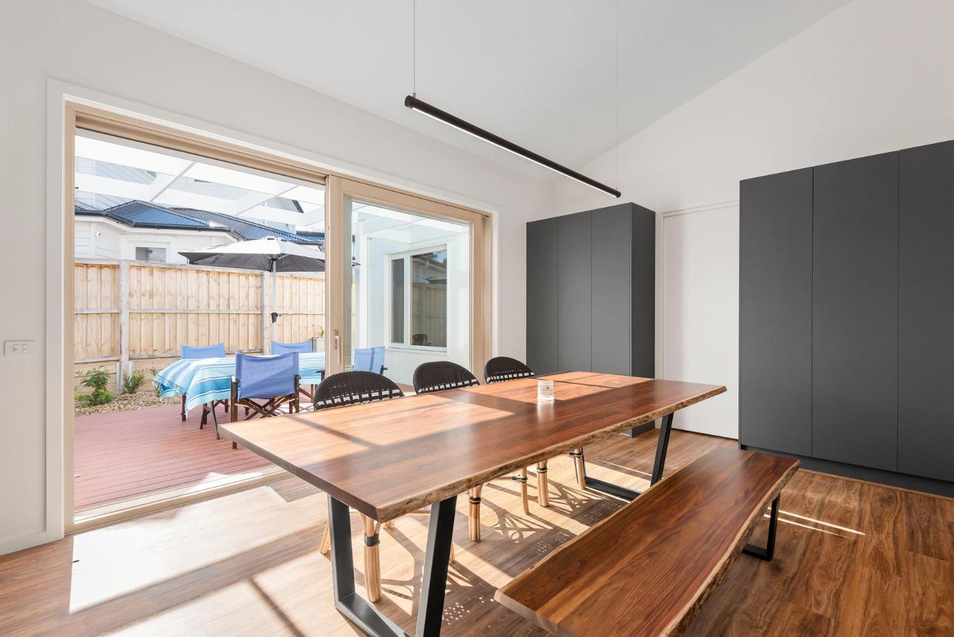 Coastal Sunny Retreat