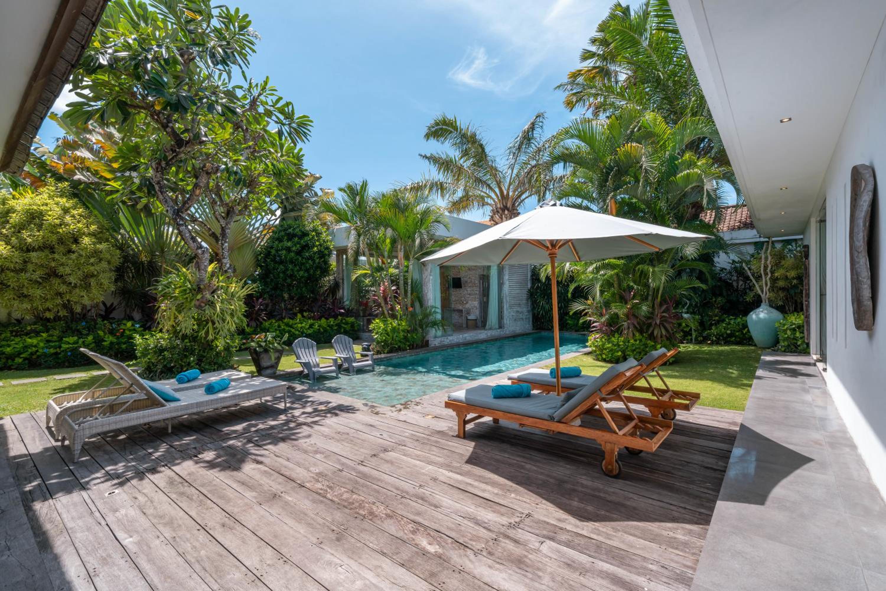 Villa Cempaka Ungu - Tranquil & Chic Pool 4-Bedroom Villa In The Heart Of Seminyak