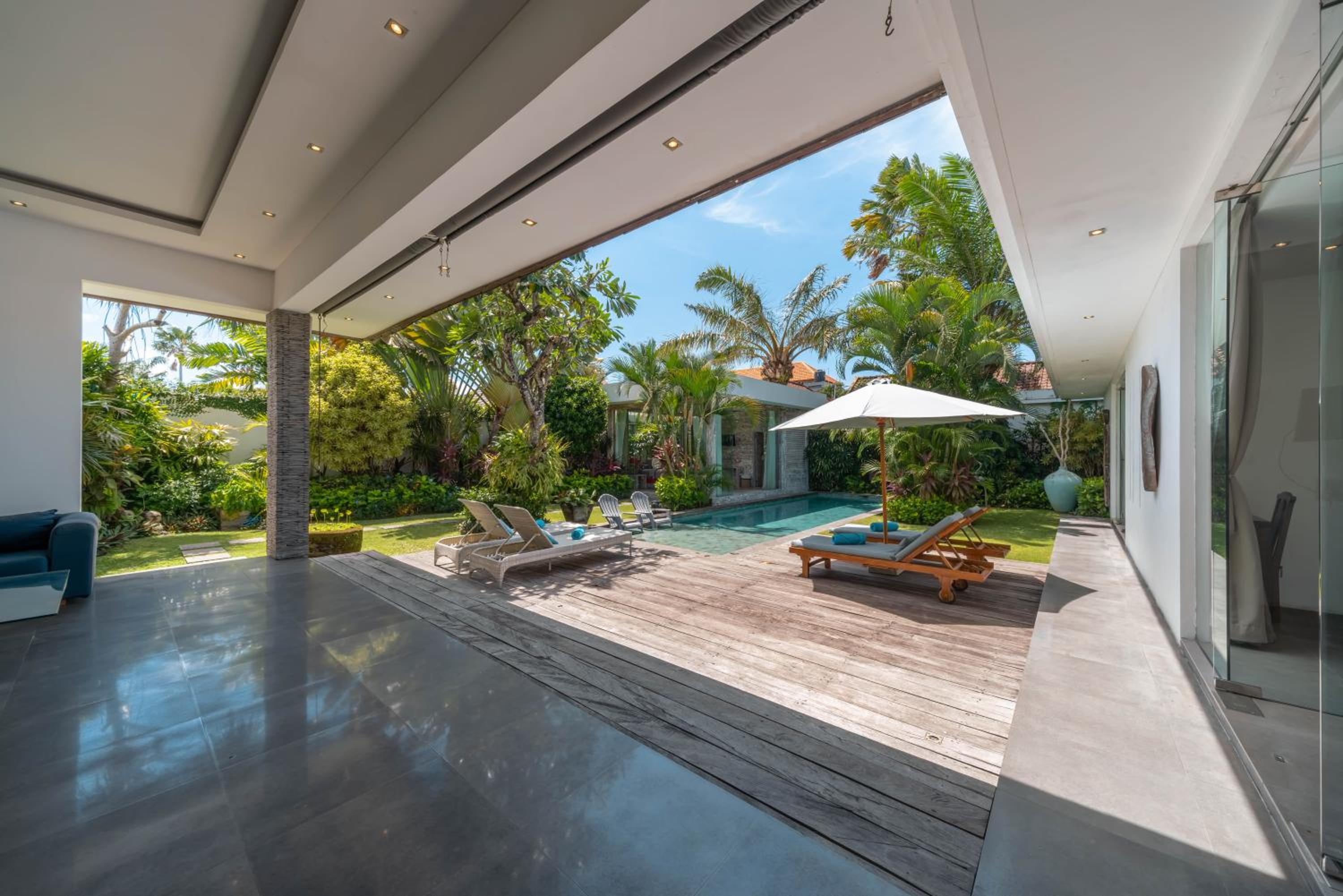Villa Cempaka Ungu - Tranquil & Chic Pool 4-Bedroom Villa In The Heart Of Seminyak