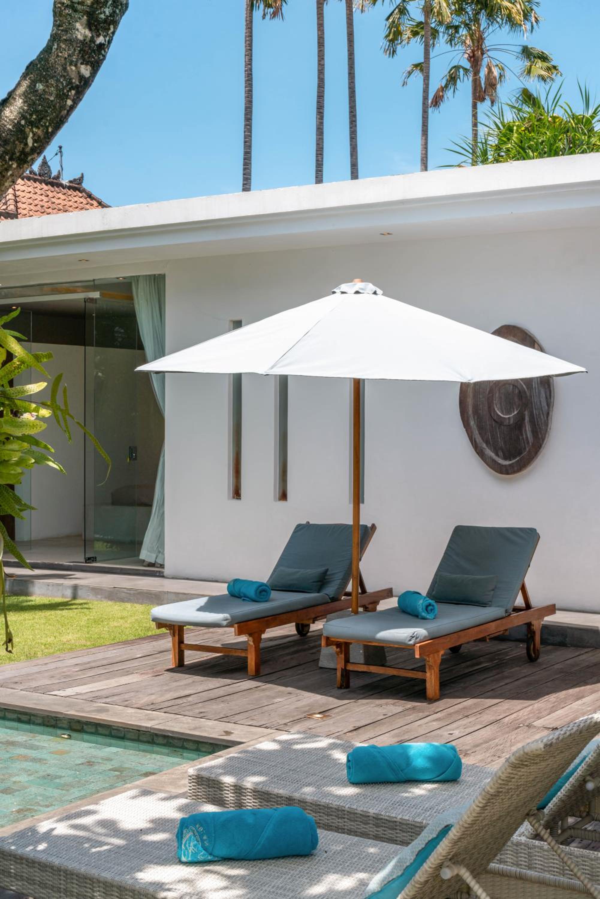 Villa Cempaka Ungu - Tranquil & Chic Pool 4-Bedroom Villa In The Heart Of Seminyak