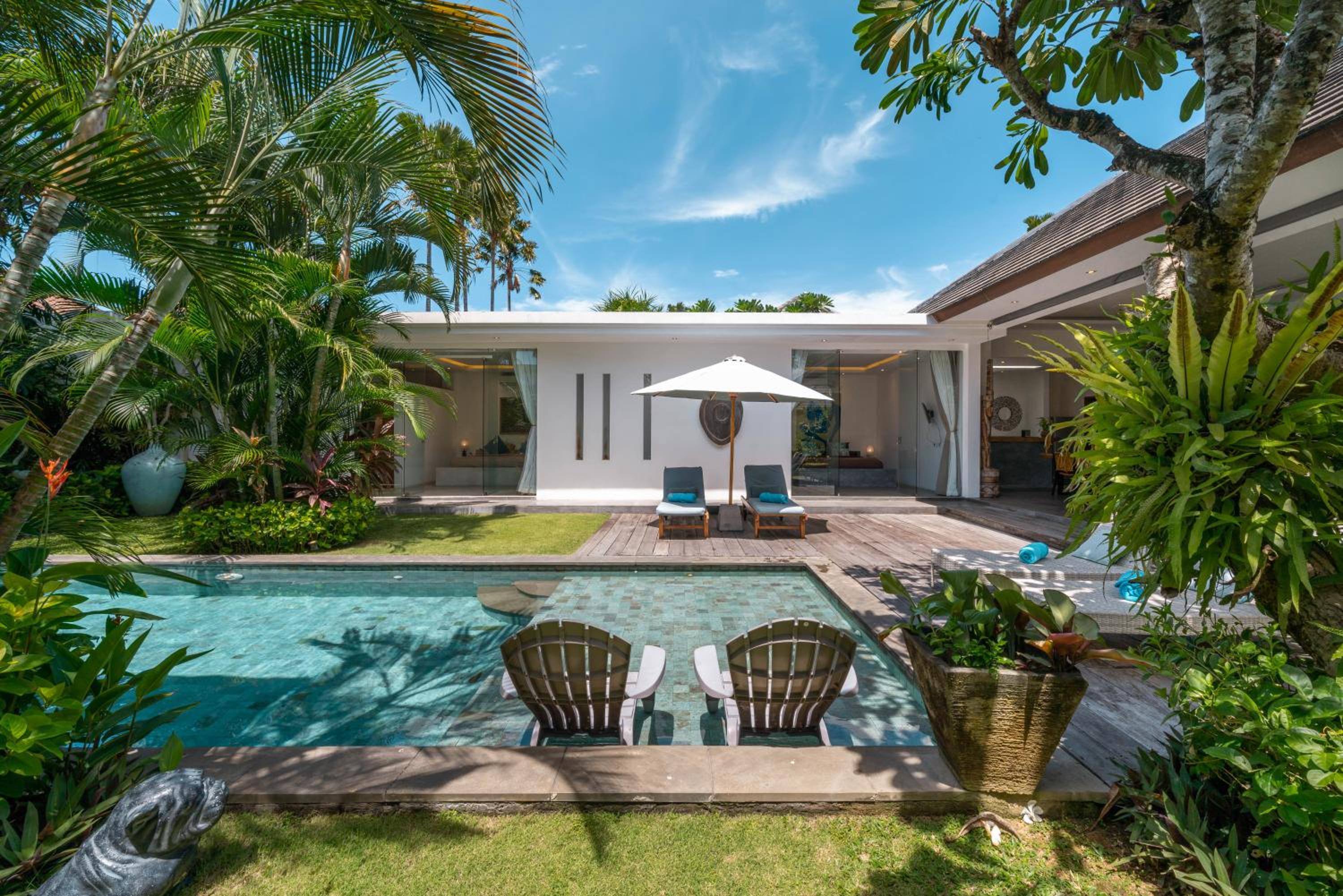 Villa Cempaka Ungu - Tranquil & Chic Pool 4-Bedroom Villa In The Heart Of Seminyak