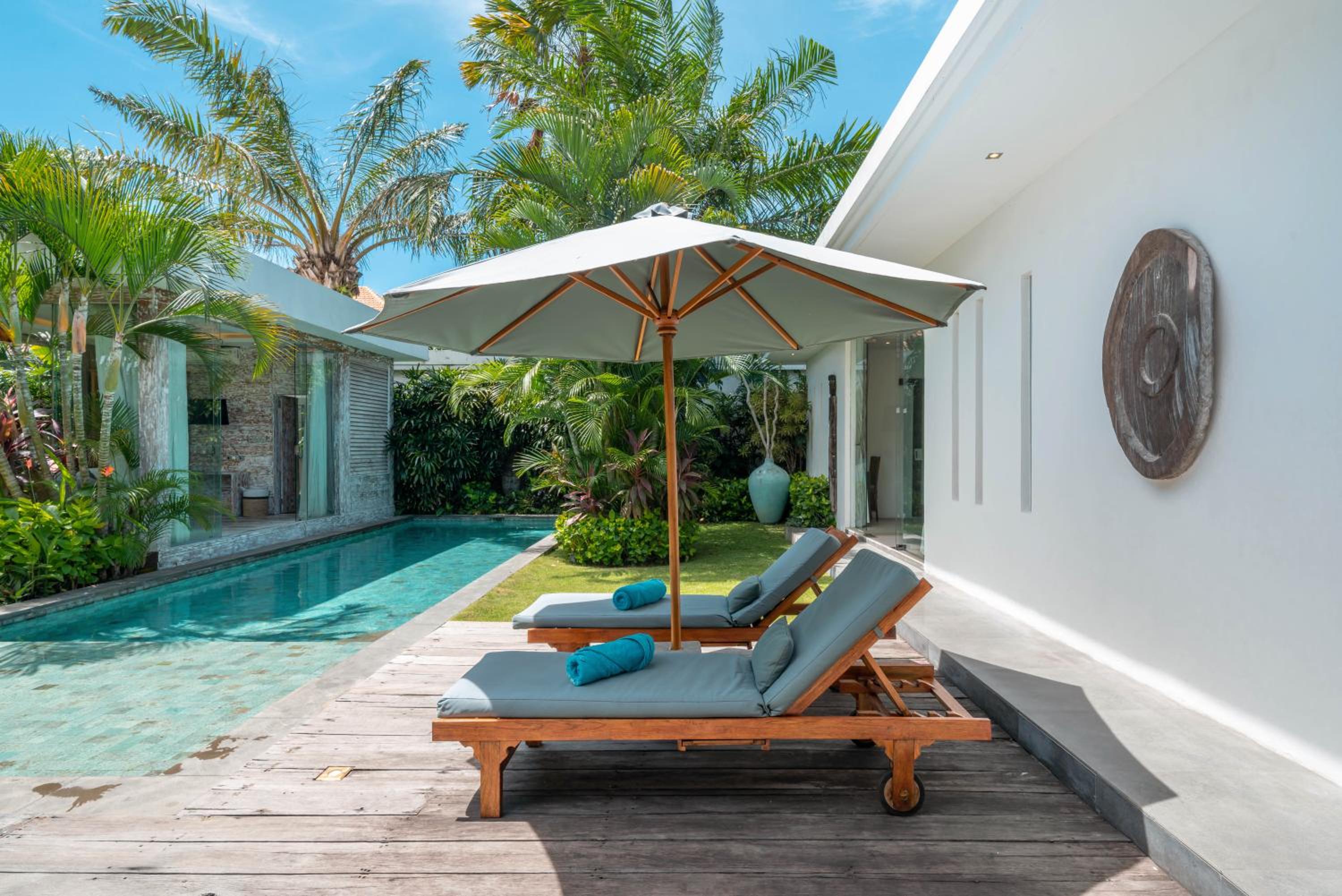 Villa Cempaka Ungu - Tranquil & Chic Pool 4-Bedroom Villa In The Heart Of Seminyak