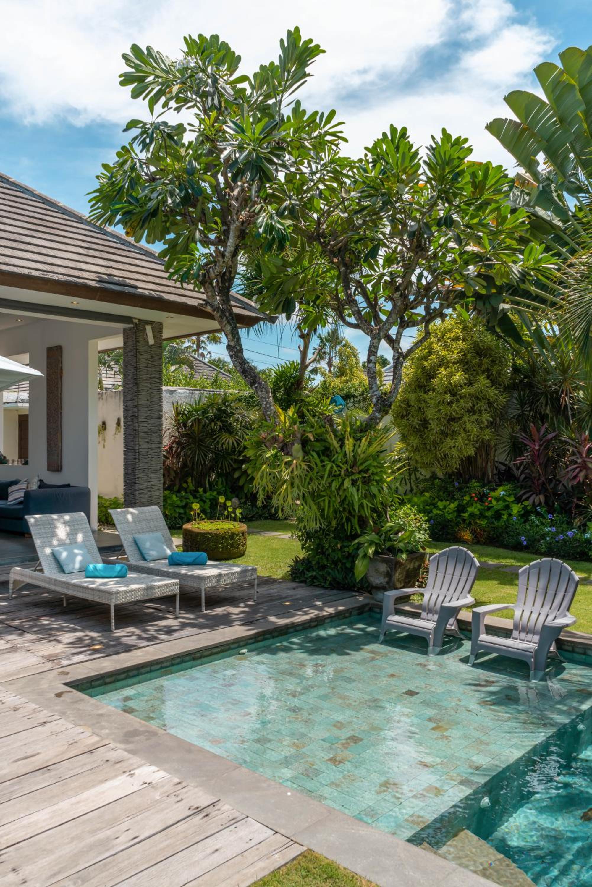 Villa Cempaka Ungu - Tranquil & Chic Pool 4-Bedroom Villa In The Heart Of Seminyak