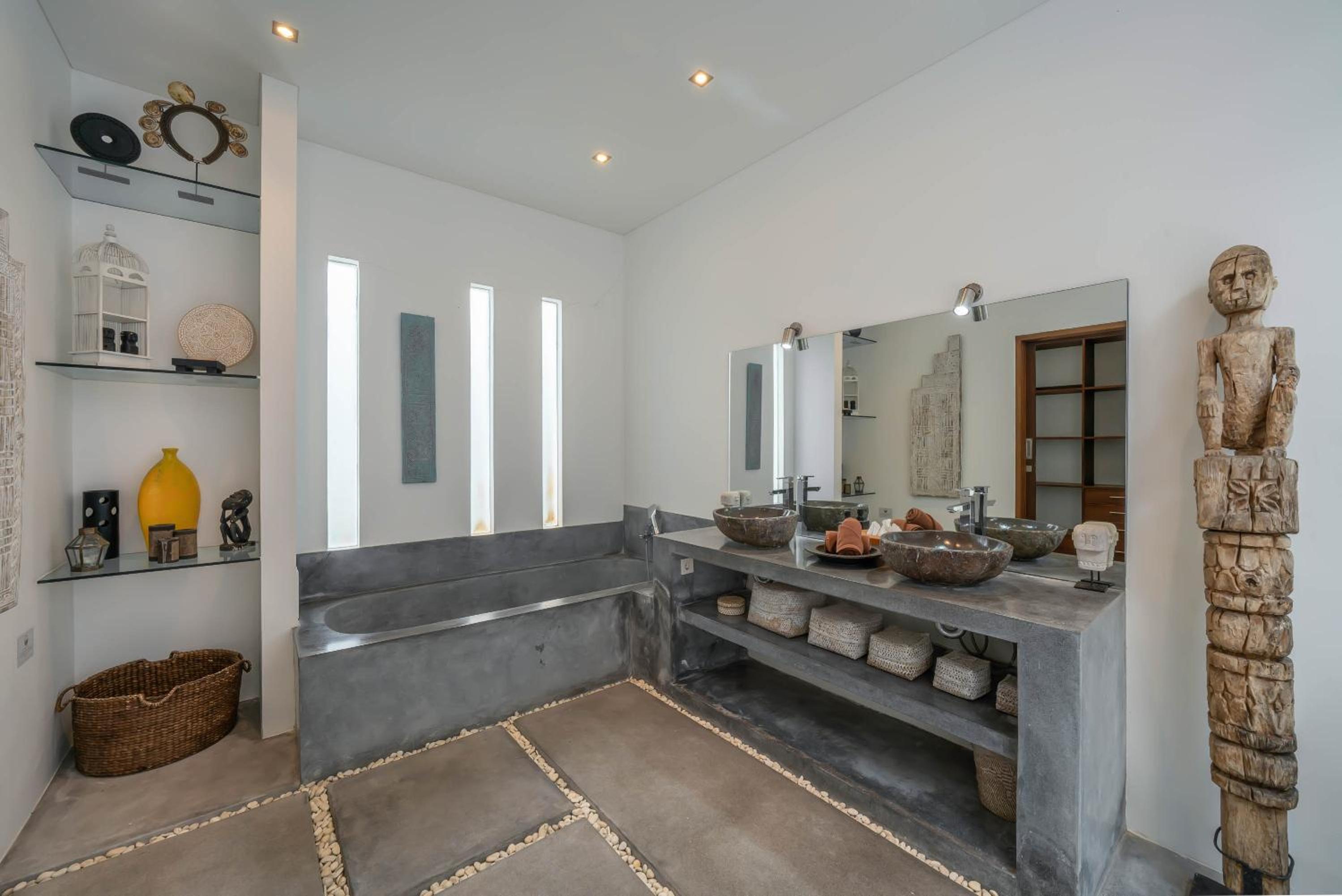 Villa Cempaka Ungu - Tranquil & Chic Pool 4-Bedroom Villa In The Heart Of Seminyak