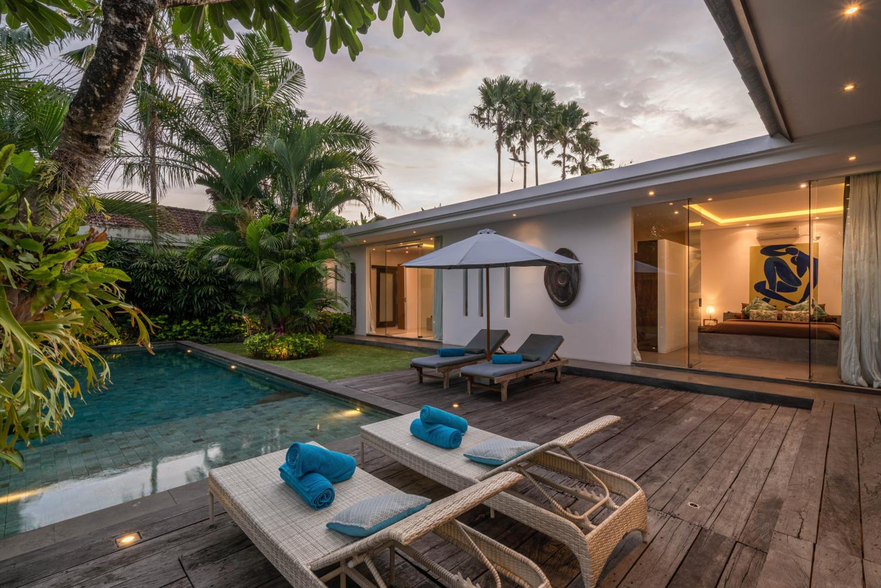 Villa Cempaka Ungu - Tranquil & Chic Pool 4-Bedroom Villa In The Heart Of Seminyak