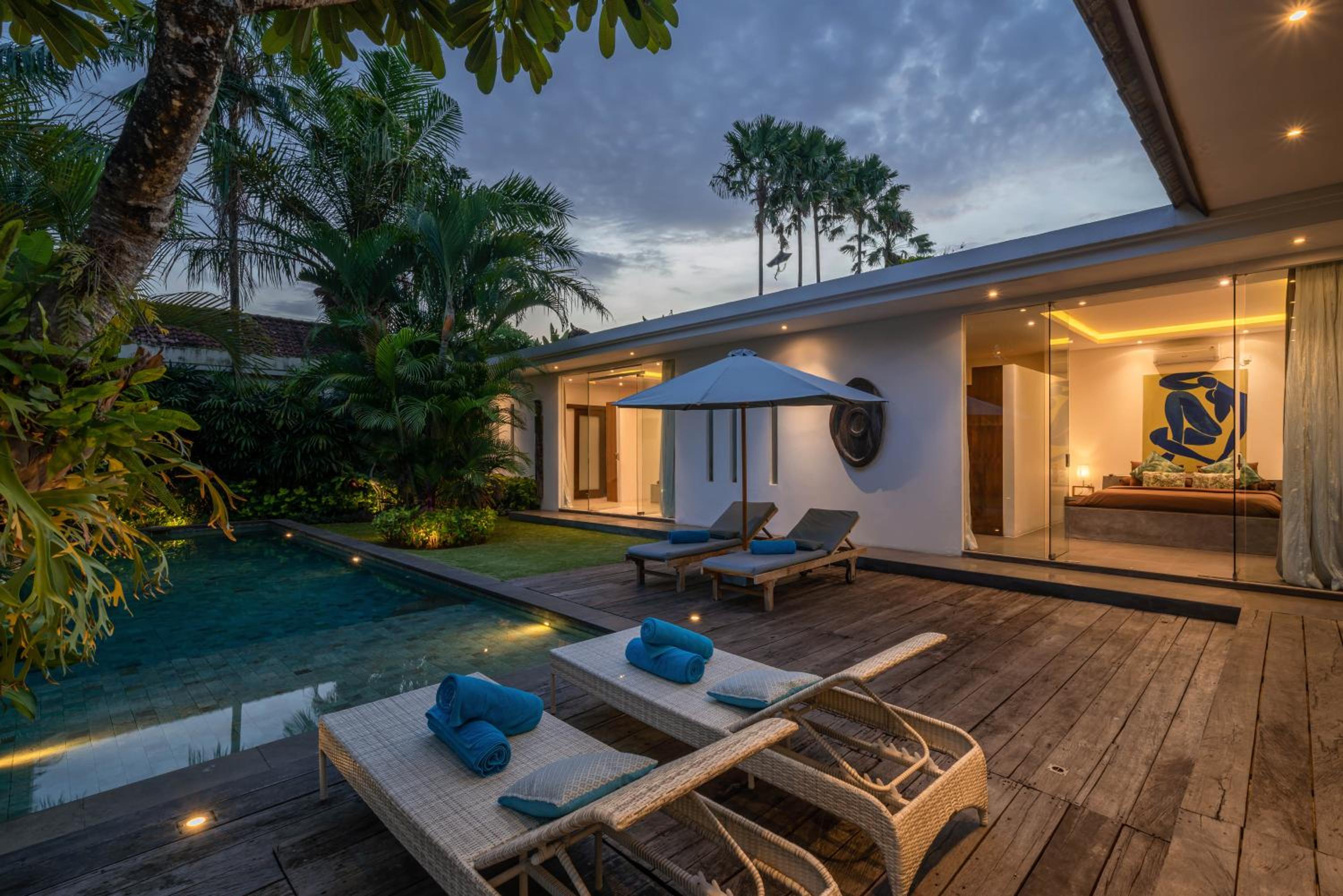 Villa Cempaka Ungu - Tranquil & Chic Pool 4-Bedroom Villa In The Heart Of Seminyak