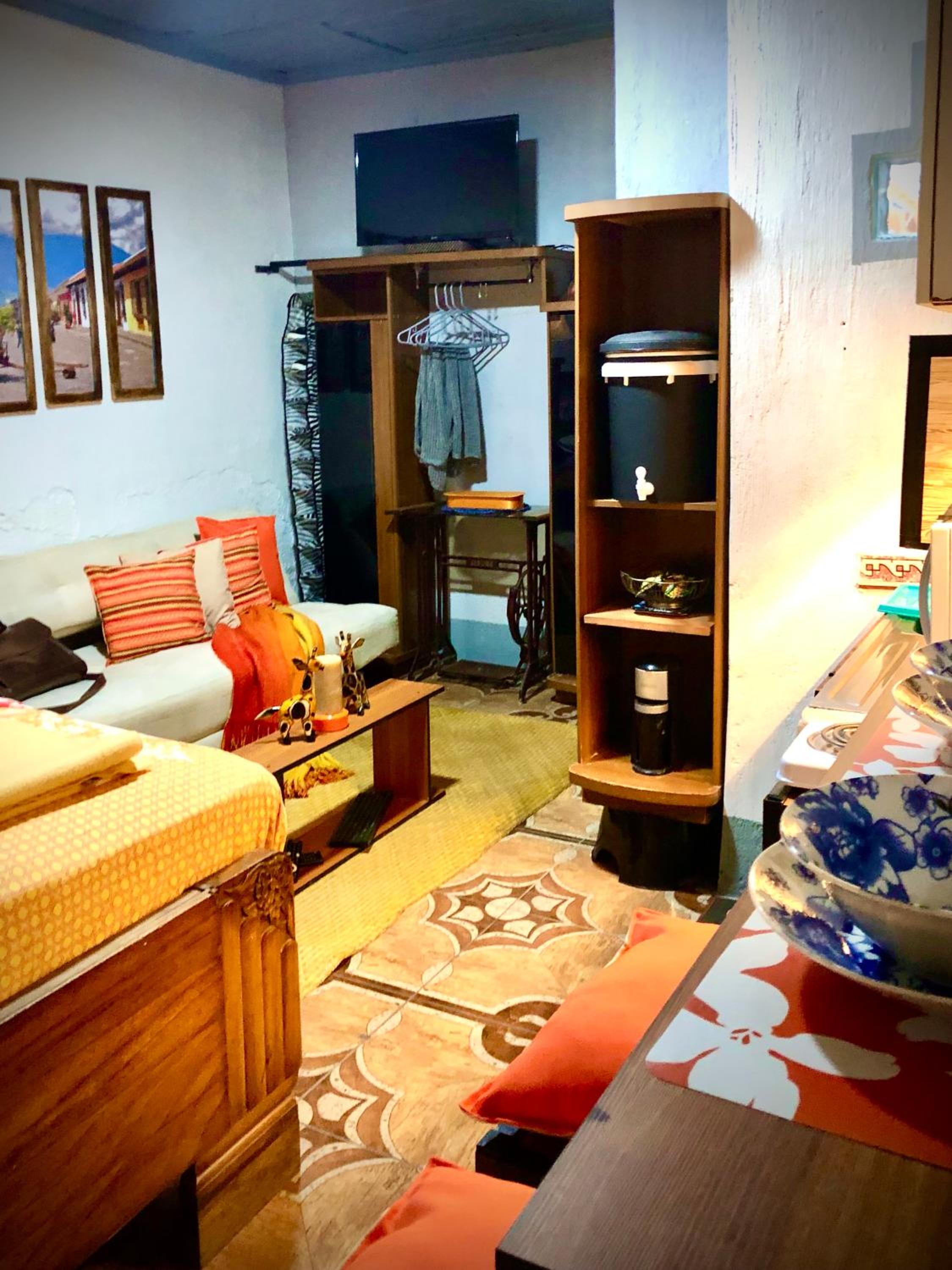 Studio-Apartment near the Arch! view 4