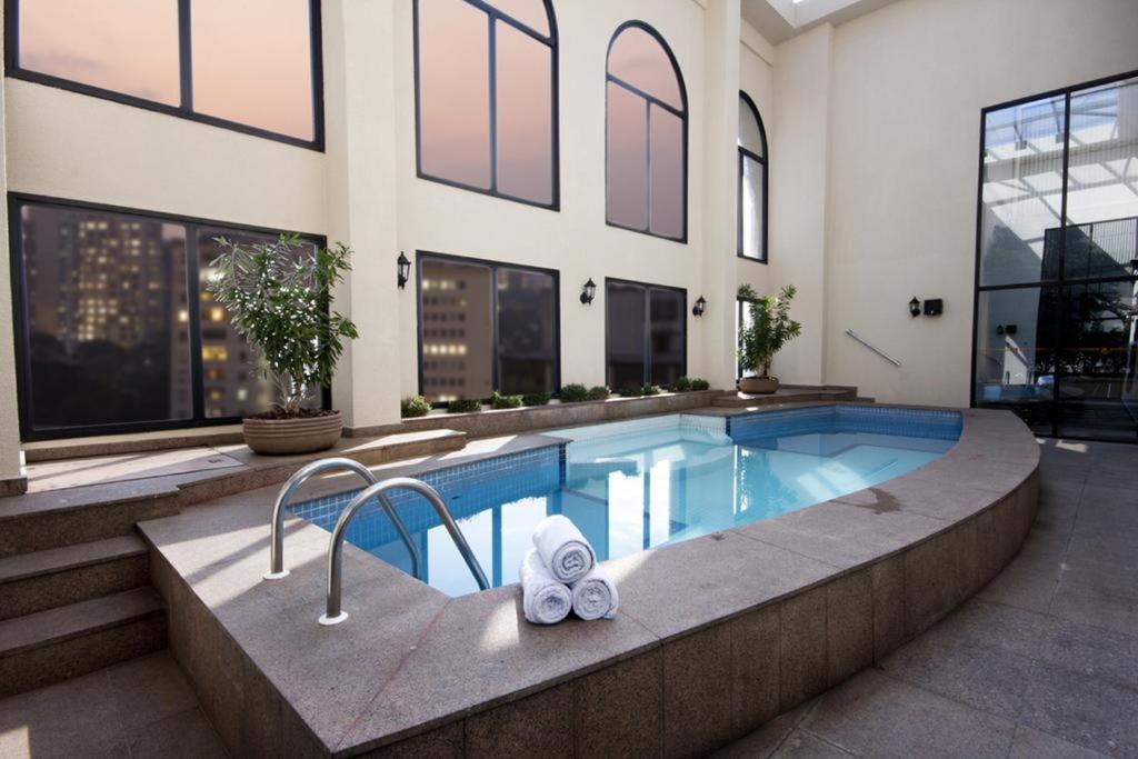 LUXUOSO HOTEL -ITAIM BIBI COM FARIA LIMA PISCINA AQUECIDA E SAUNA com MANOBRISTA
