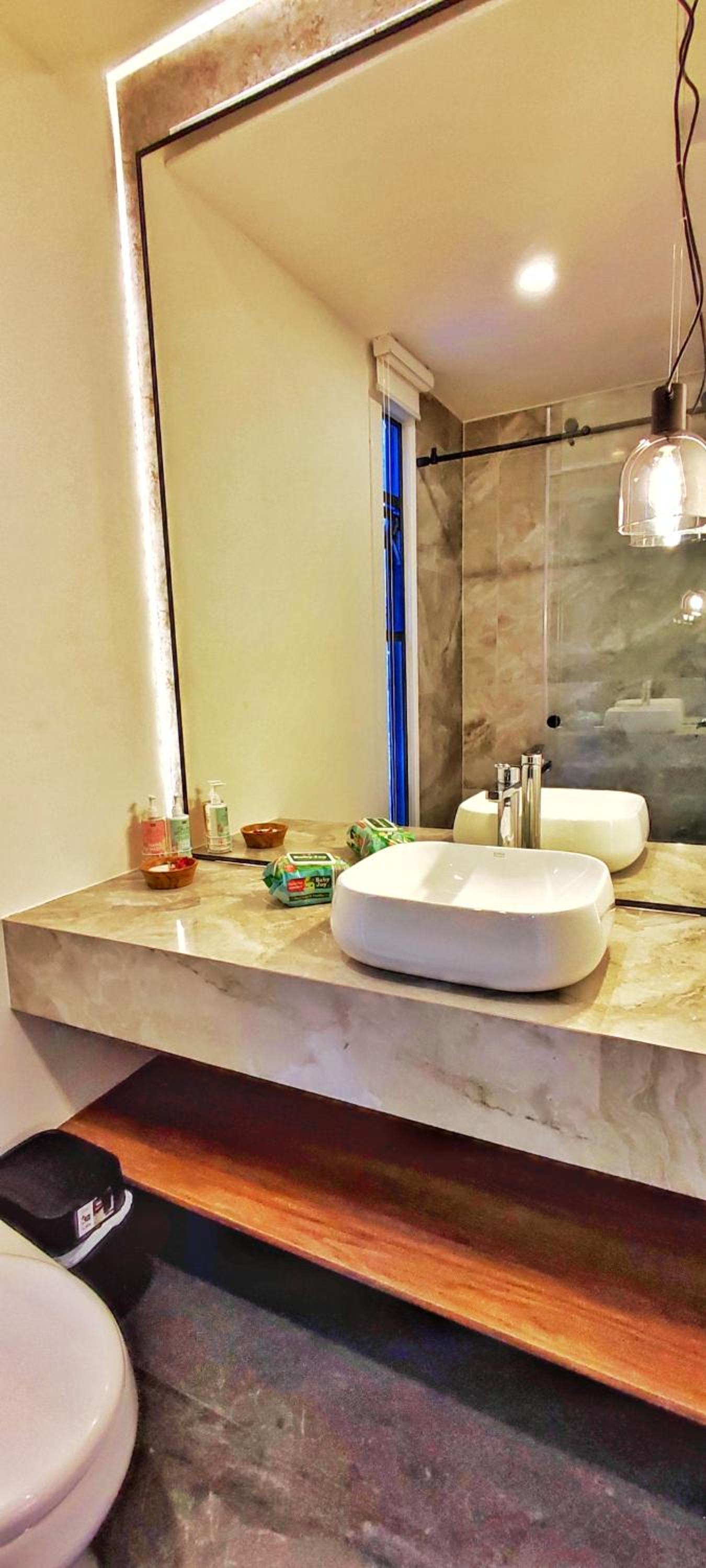 Republica del Salvador Coliving Ecuador XOE