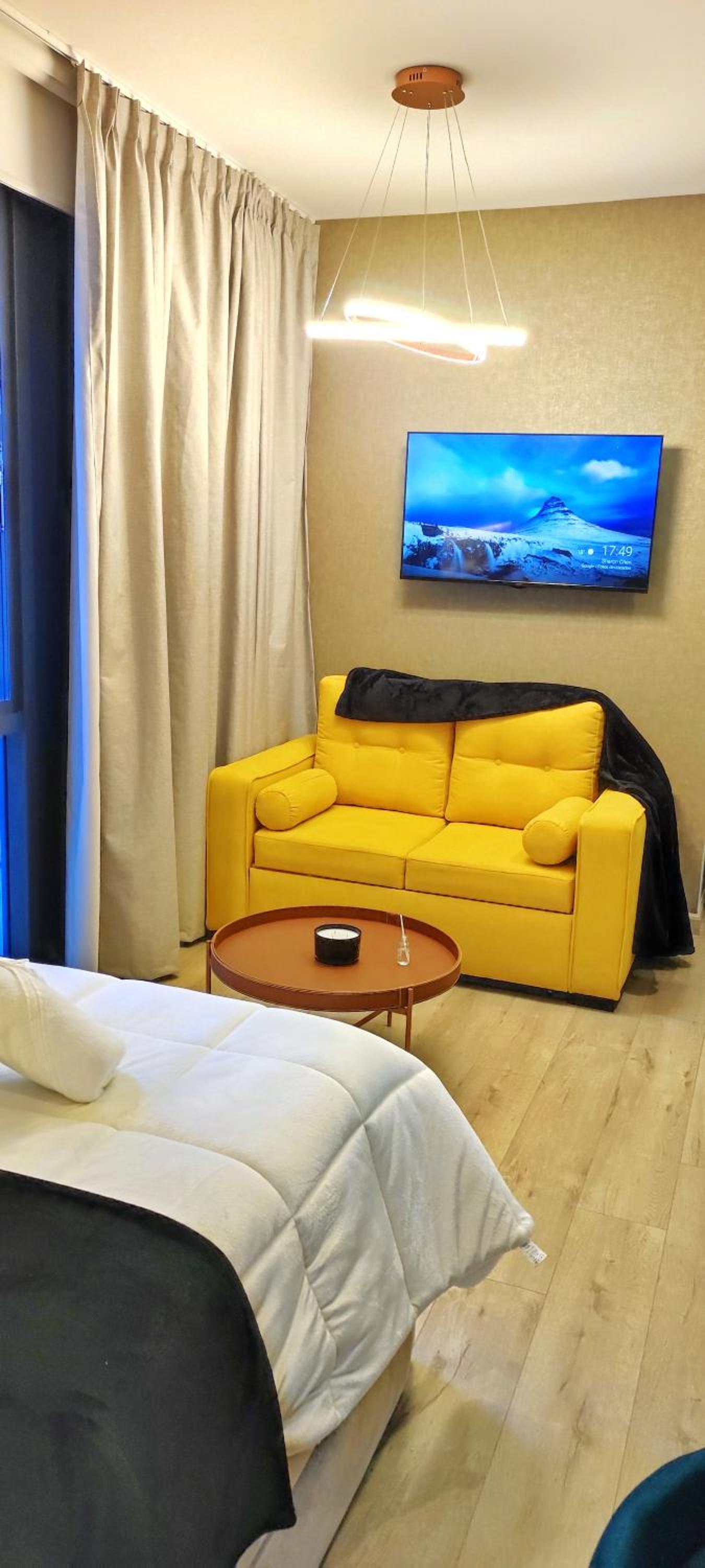 Republica del Salvador Coliving Ecuador XOE