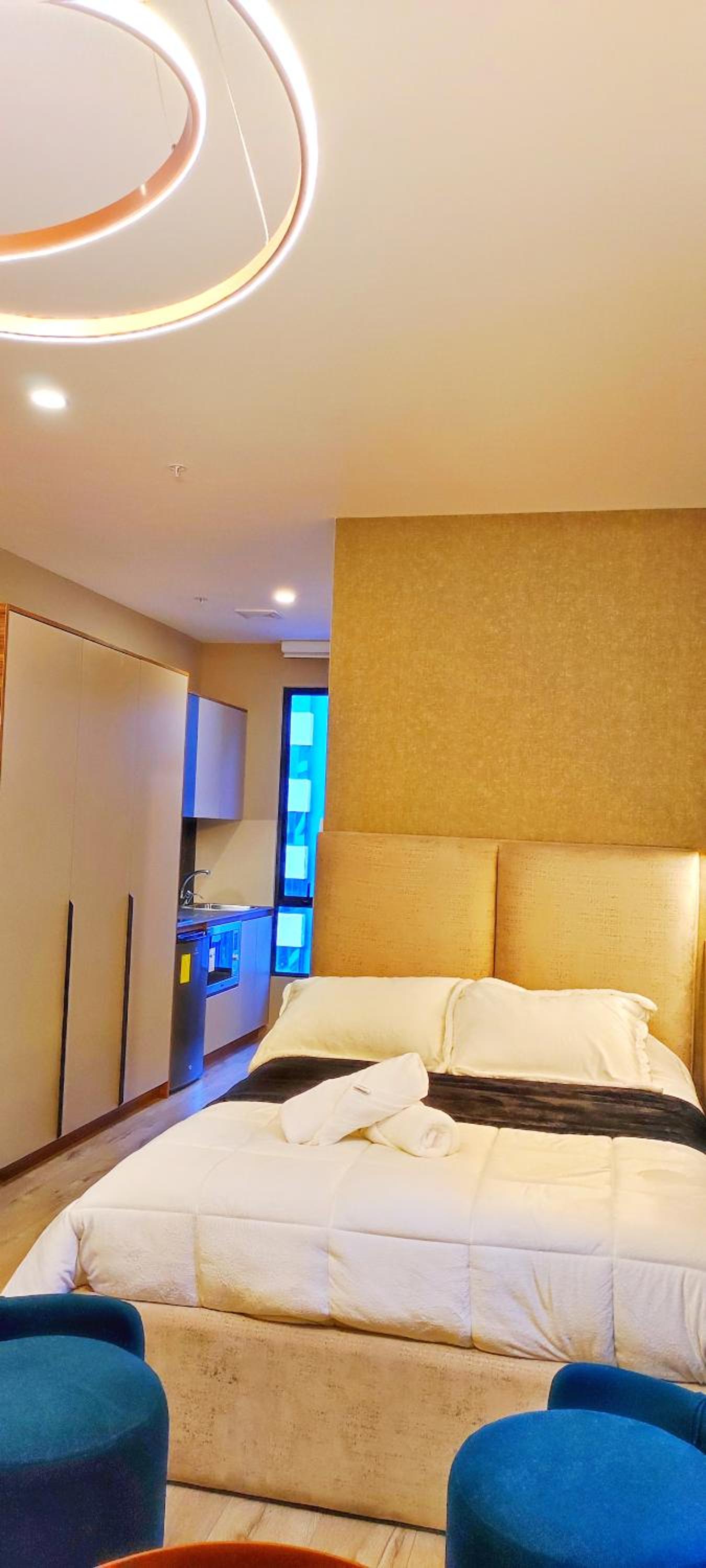 Republica del Salvador Coliving Ecuador XOE