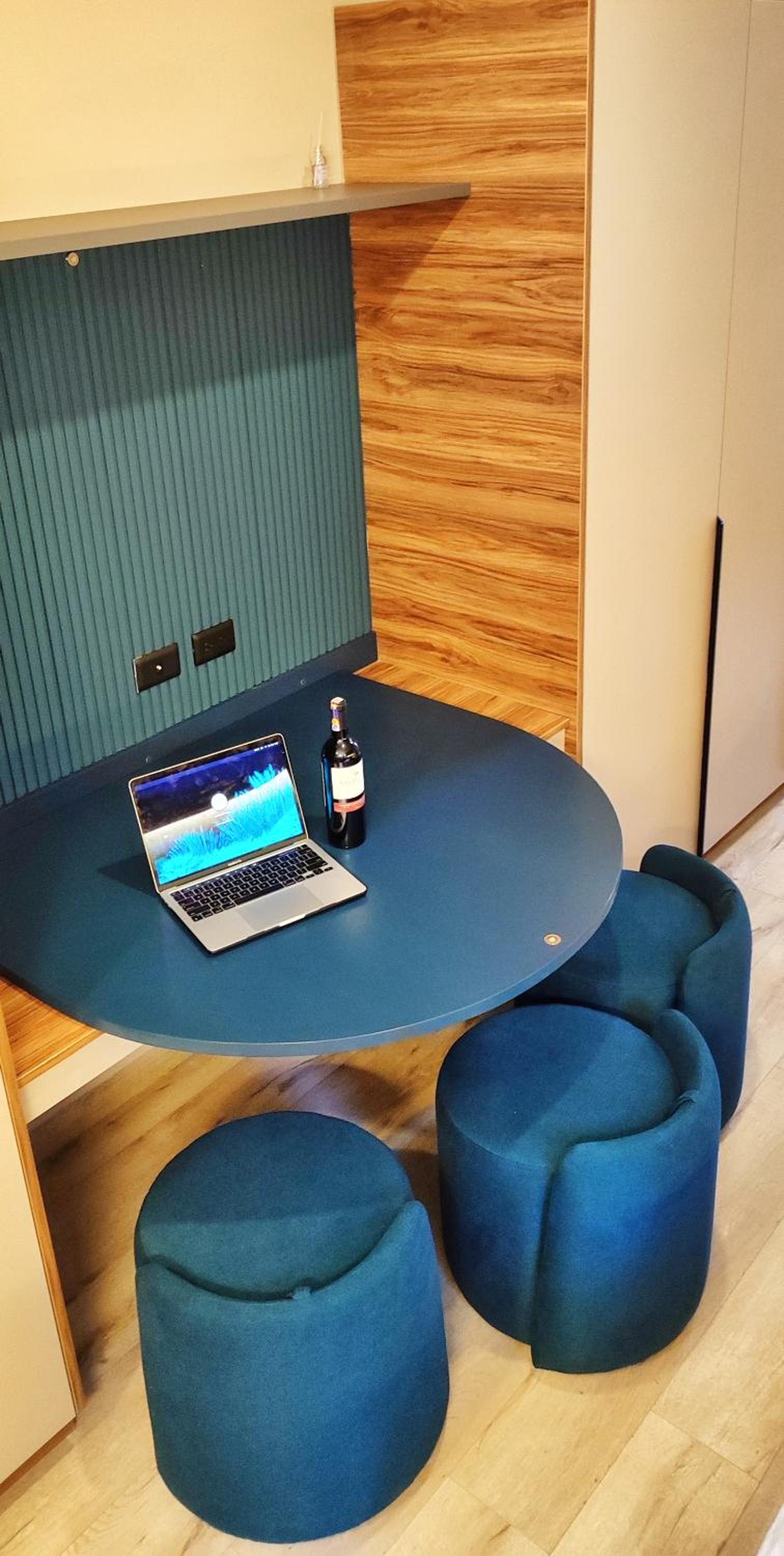Republica del Salvador Coliving Ecuador XOE
