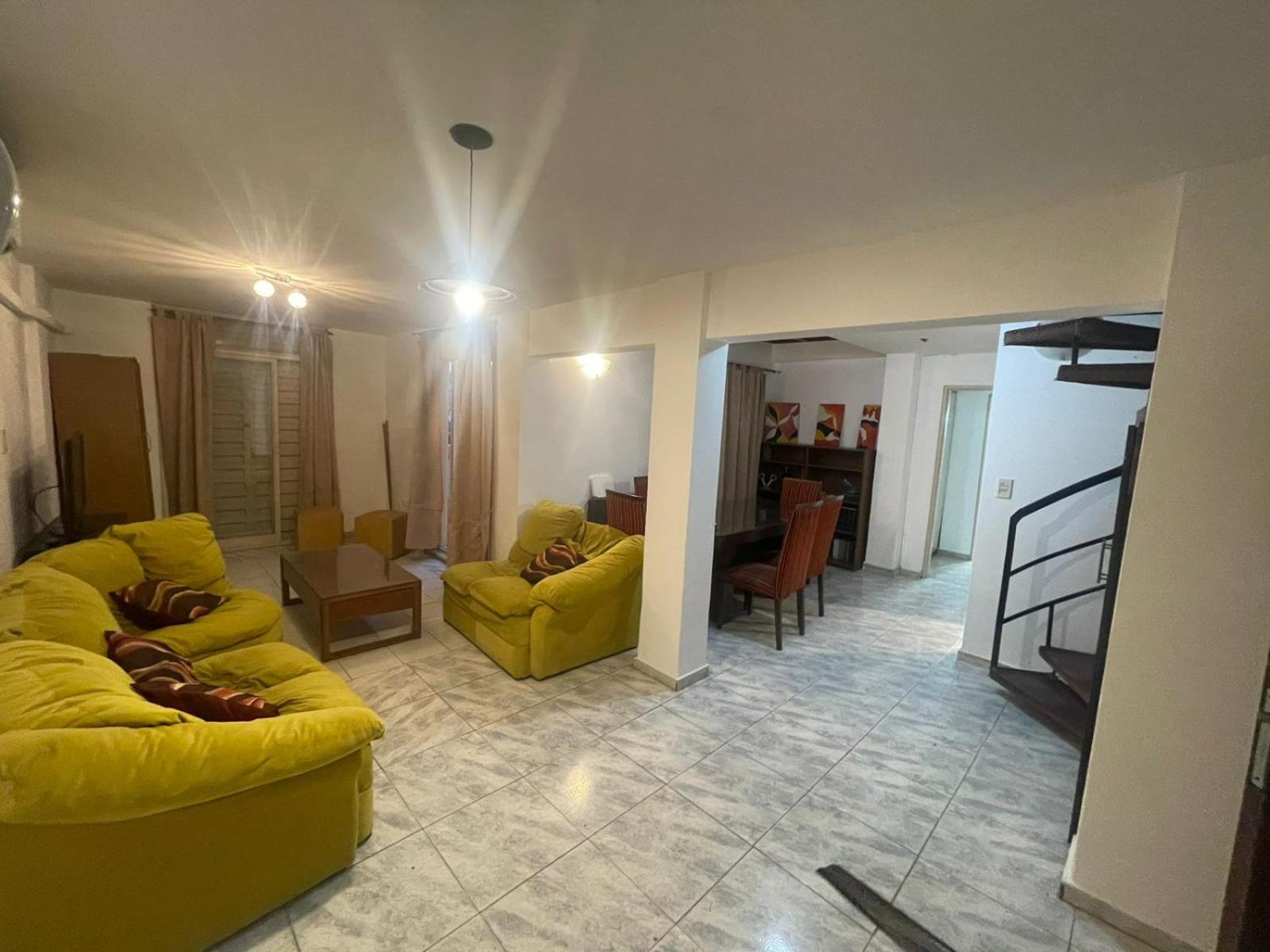 Duplex de 3 Habitaciones, 2 Baños, para 6 personas