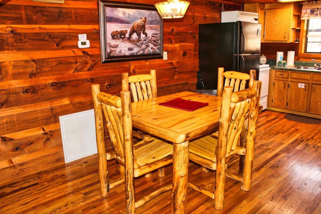 SUPER CUTE CABIN, close to the parkway, SECLUDED, view 5