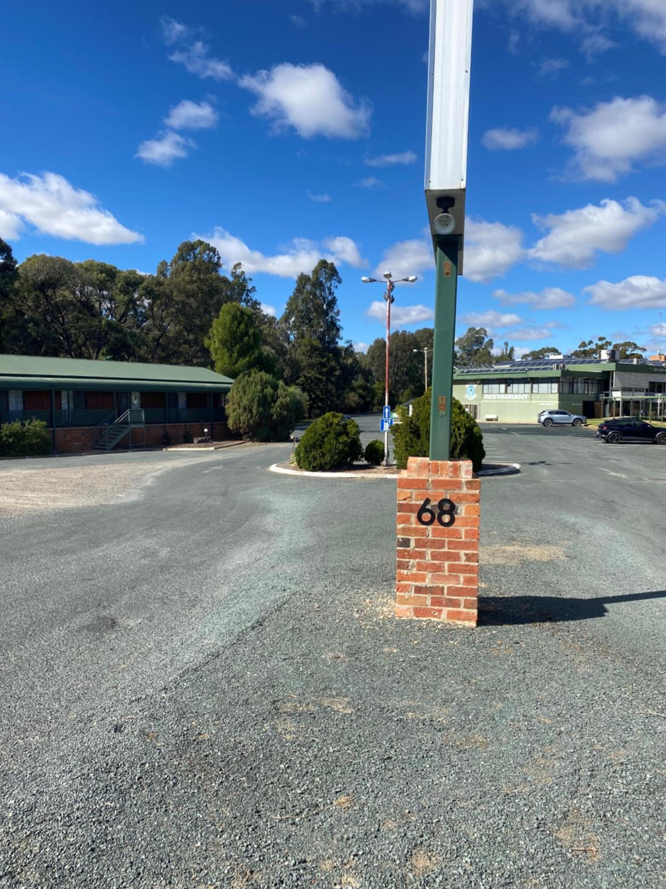 Deniliquin Country Club Motor Inn