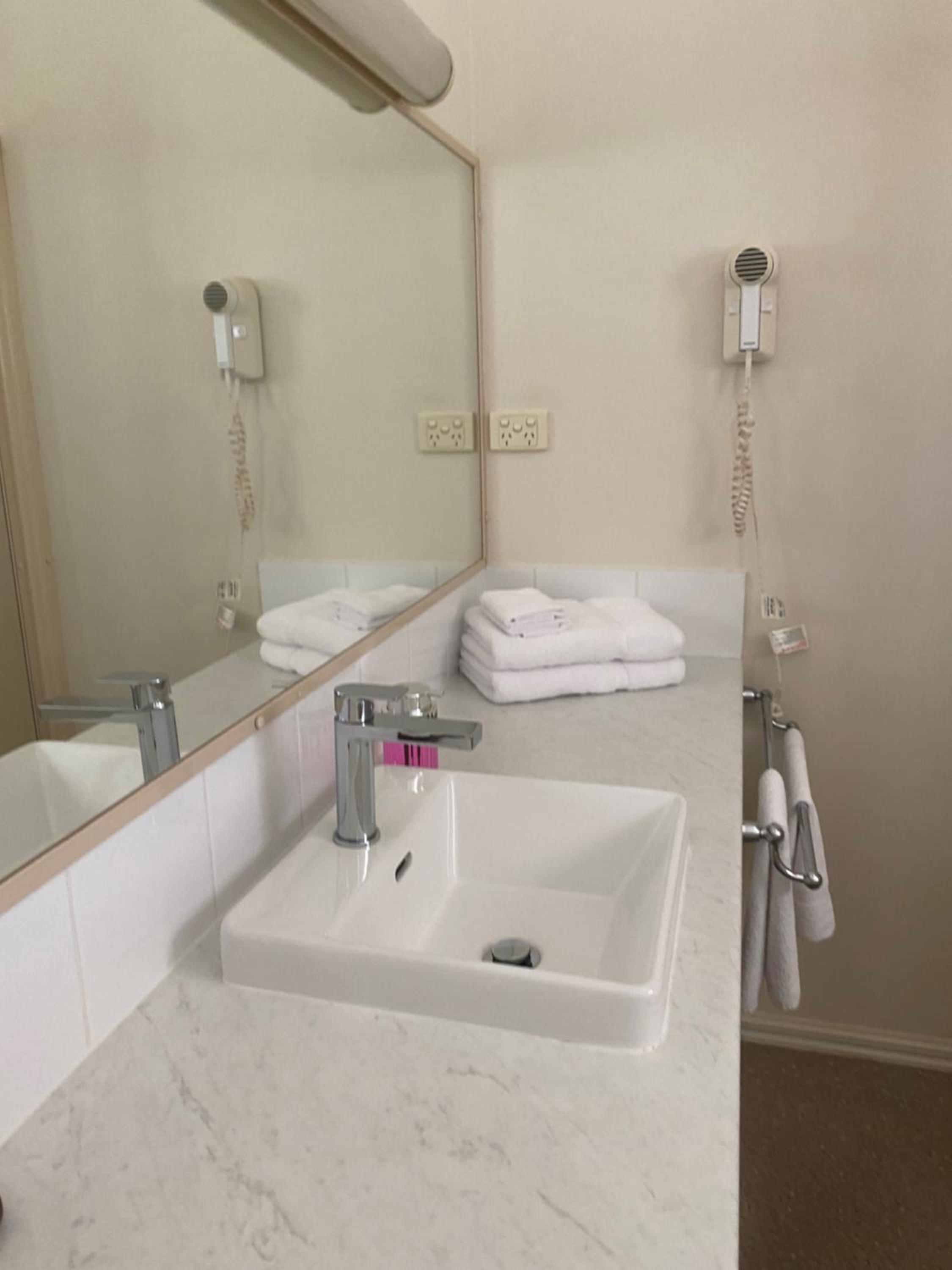 Deniliquin Country Club Motor Inn