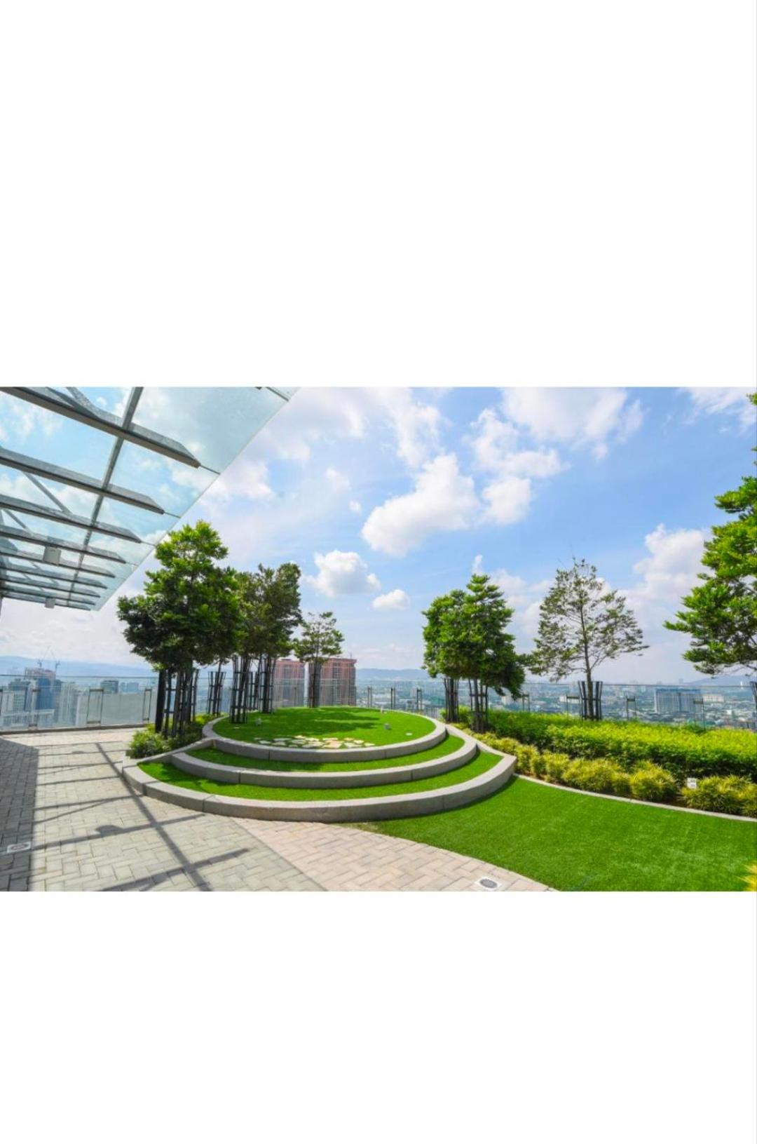 Robertson Apartment with City View