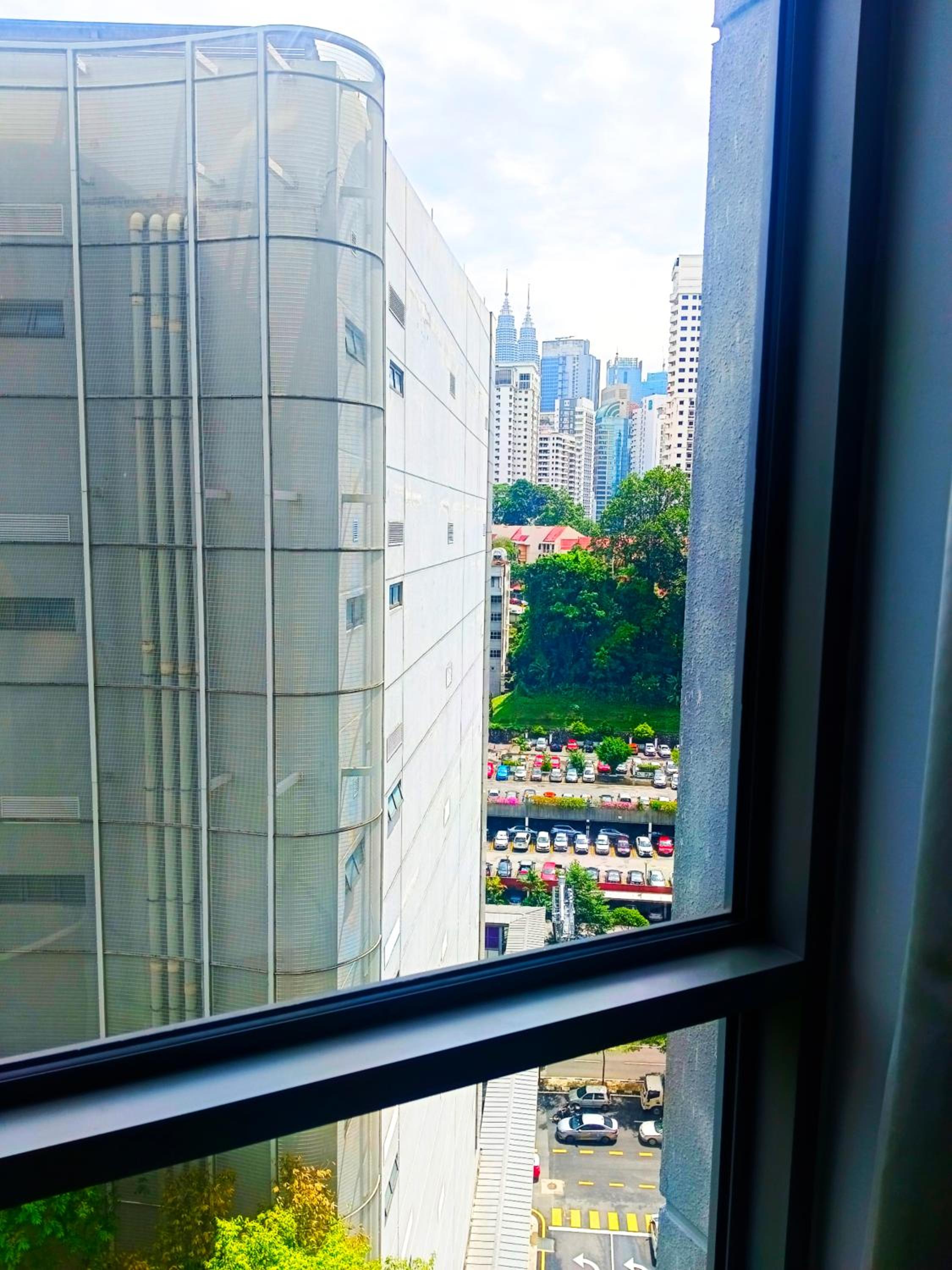 Robertson Apartment with City View