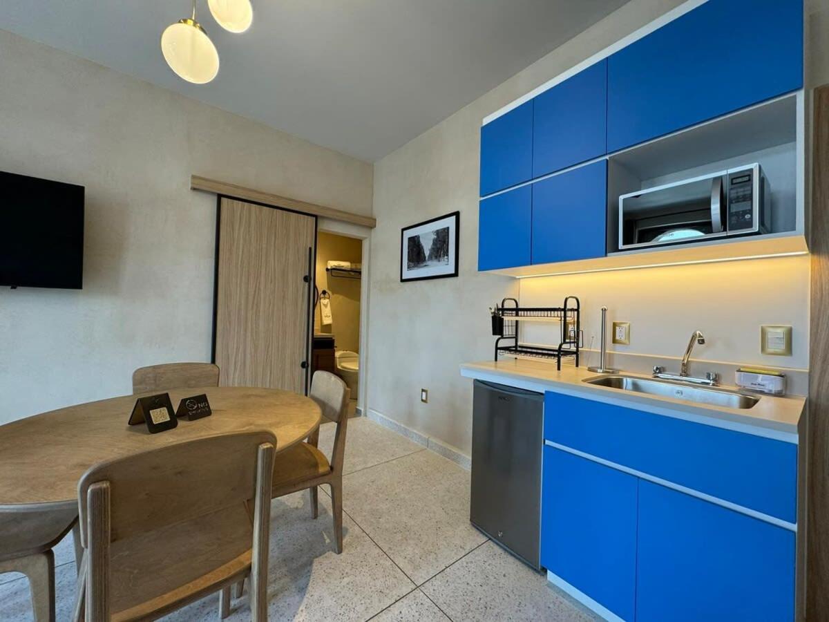 Master suite steps from Bellas artes photo 4