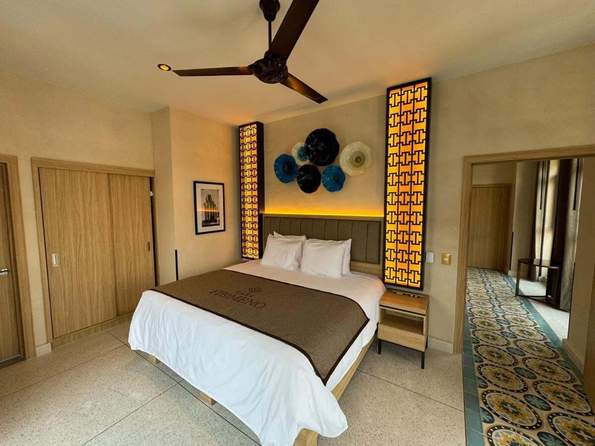 Master suite steps from Bellas artes