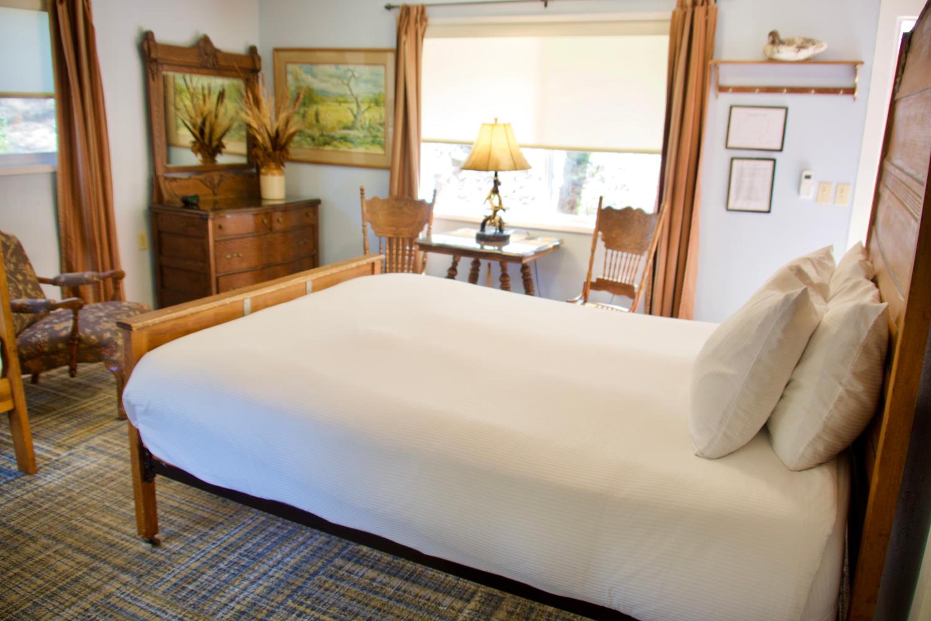 Yosemite Bug Rustic Mountain Resort