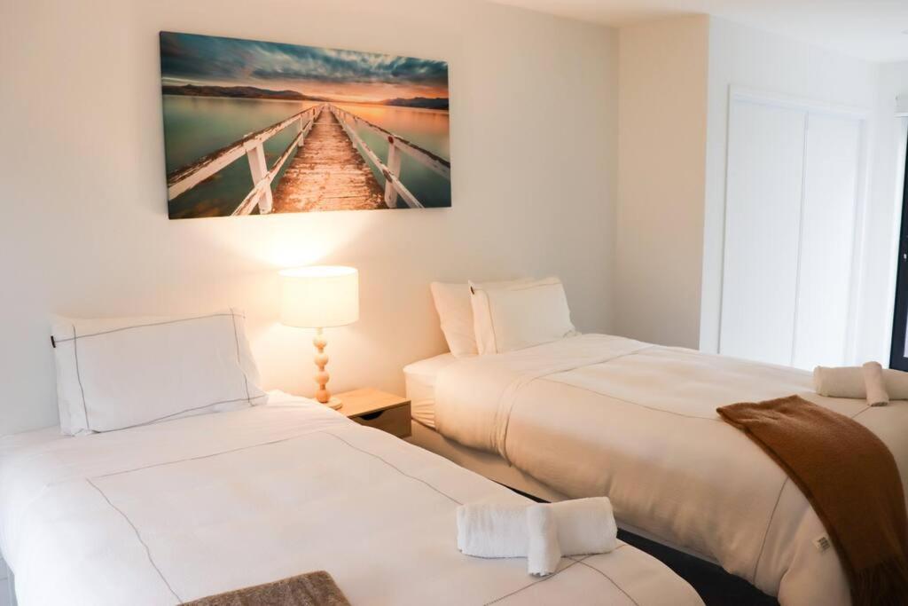 Seaviews on Marine Parade view 4