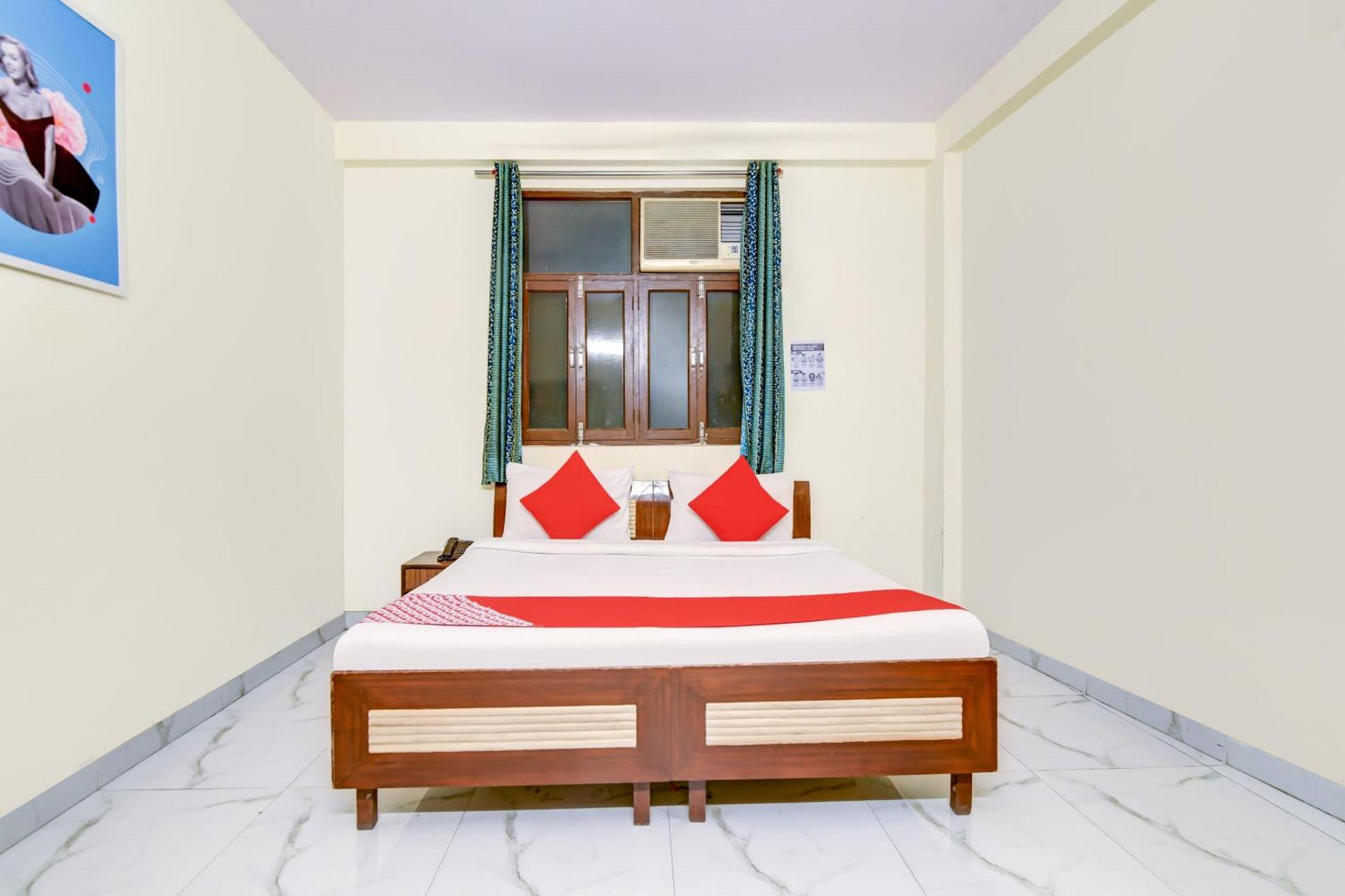 Hotel O Vishwakarma Palace view 3
