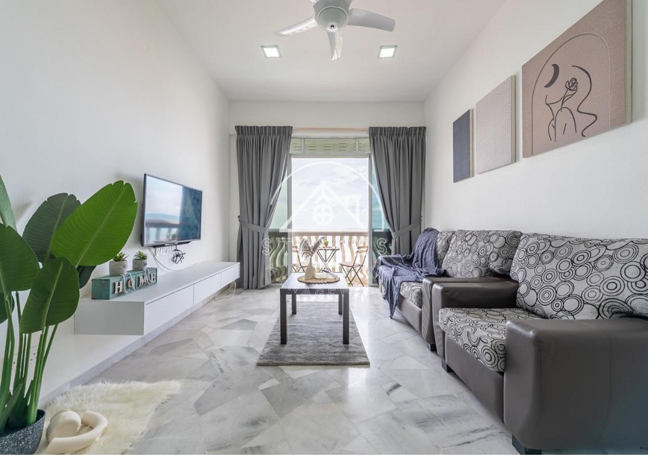 (10Pax) 3BR Glory Beach Resort Seaview photo 4