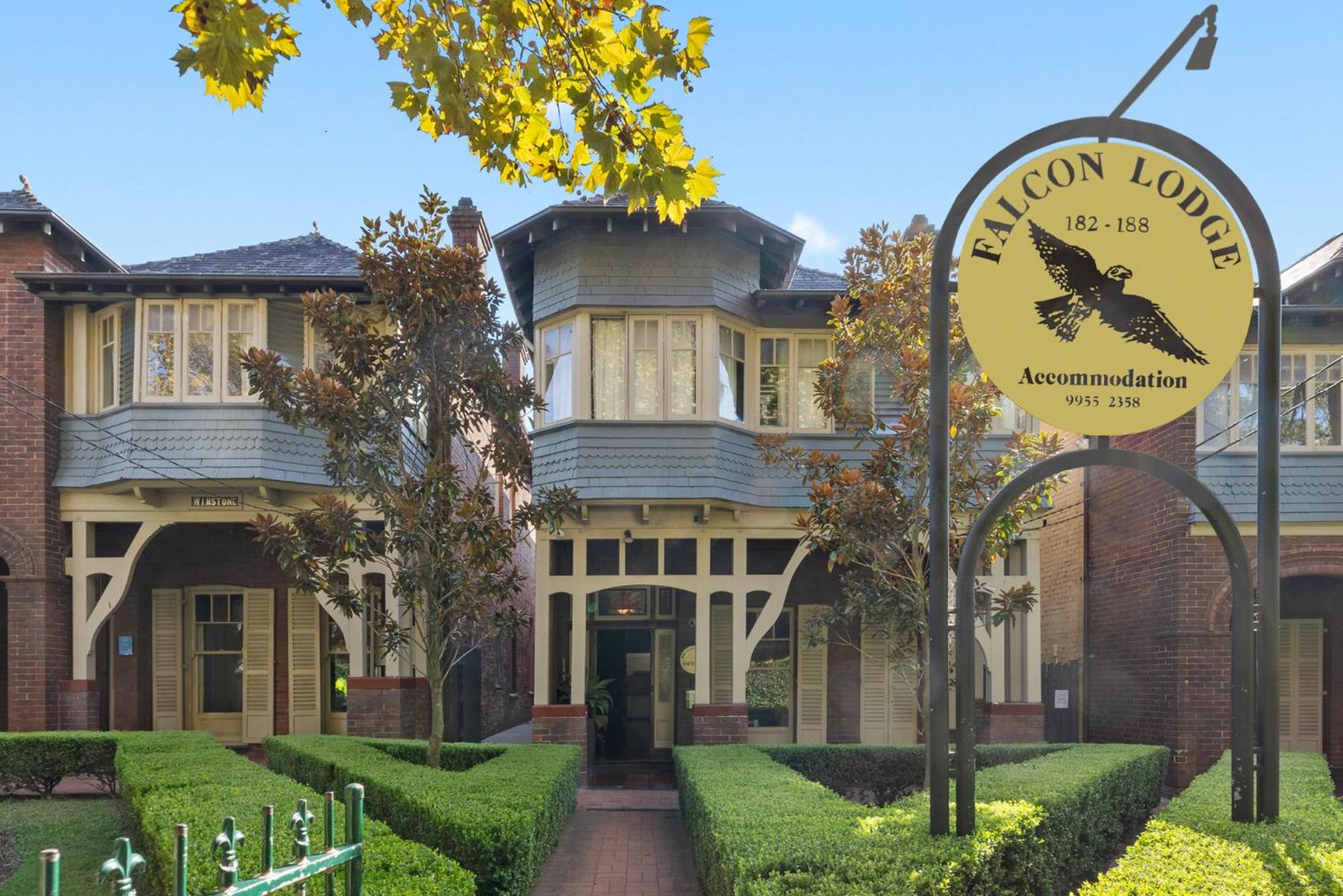 Falcon Lodge