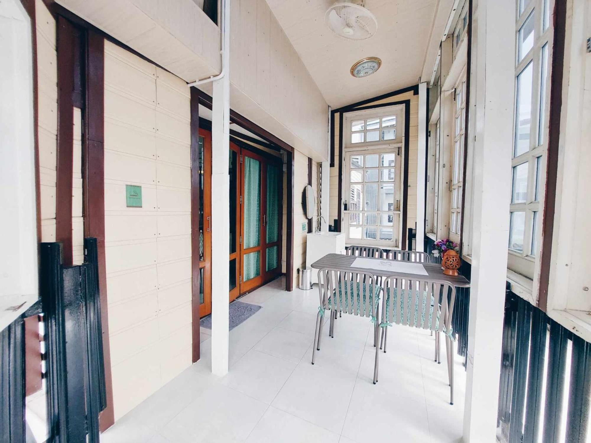 Green Riverside Homestay