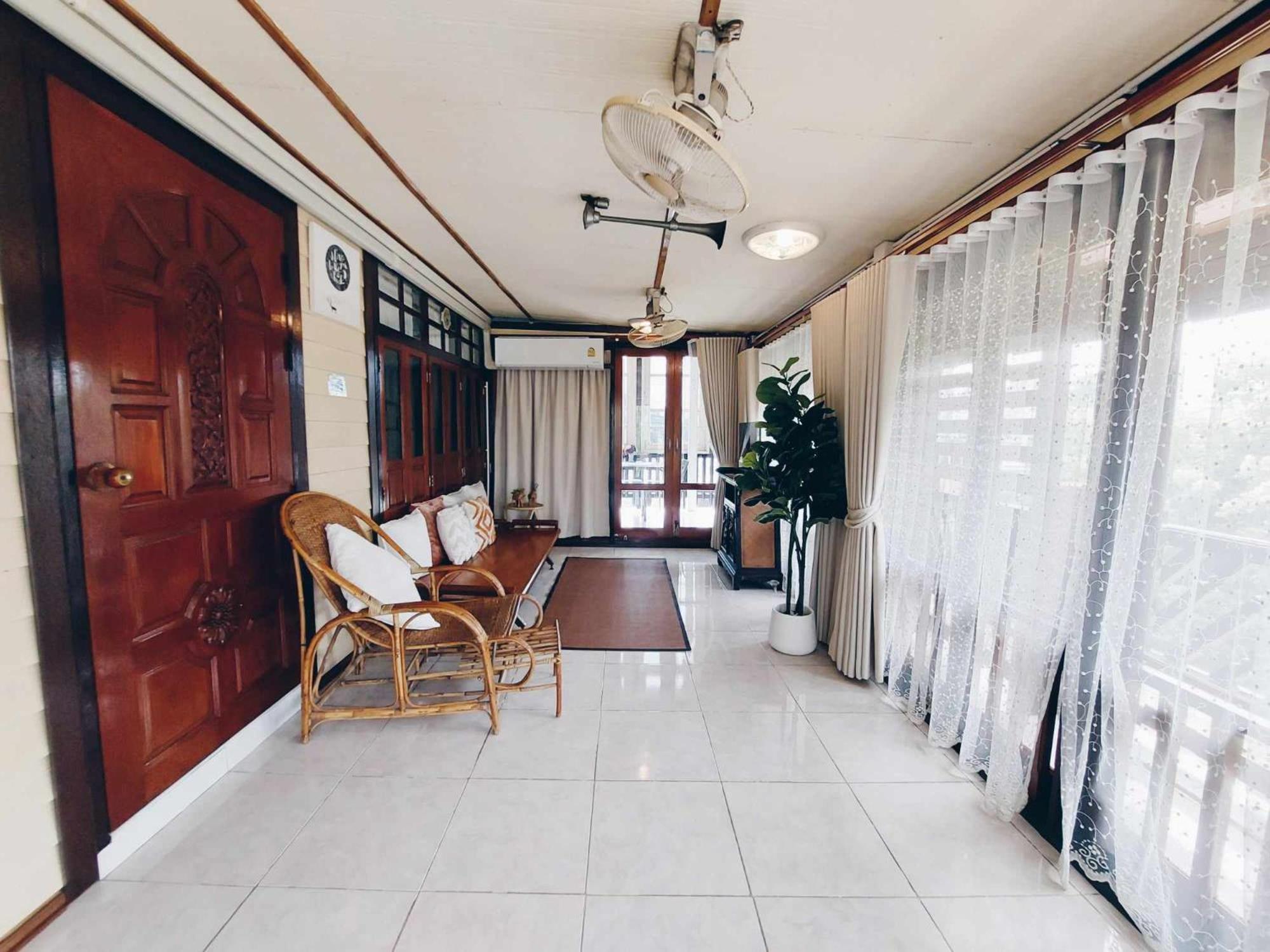 Green Riverside Homestay