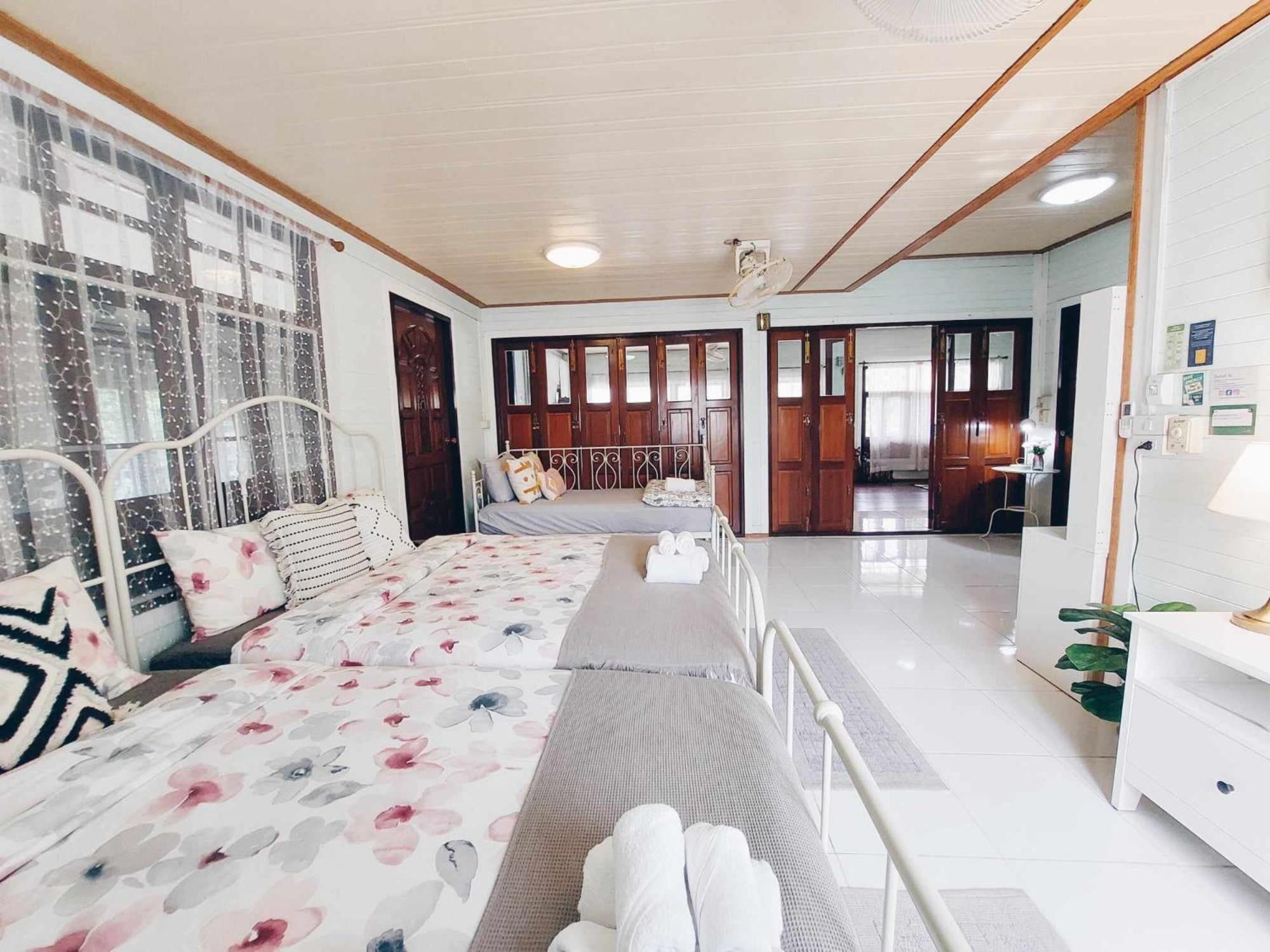 Green Riverside Homestay