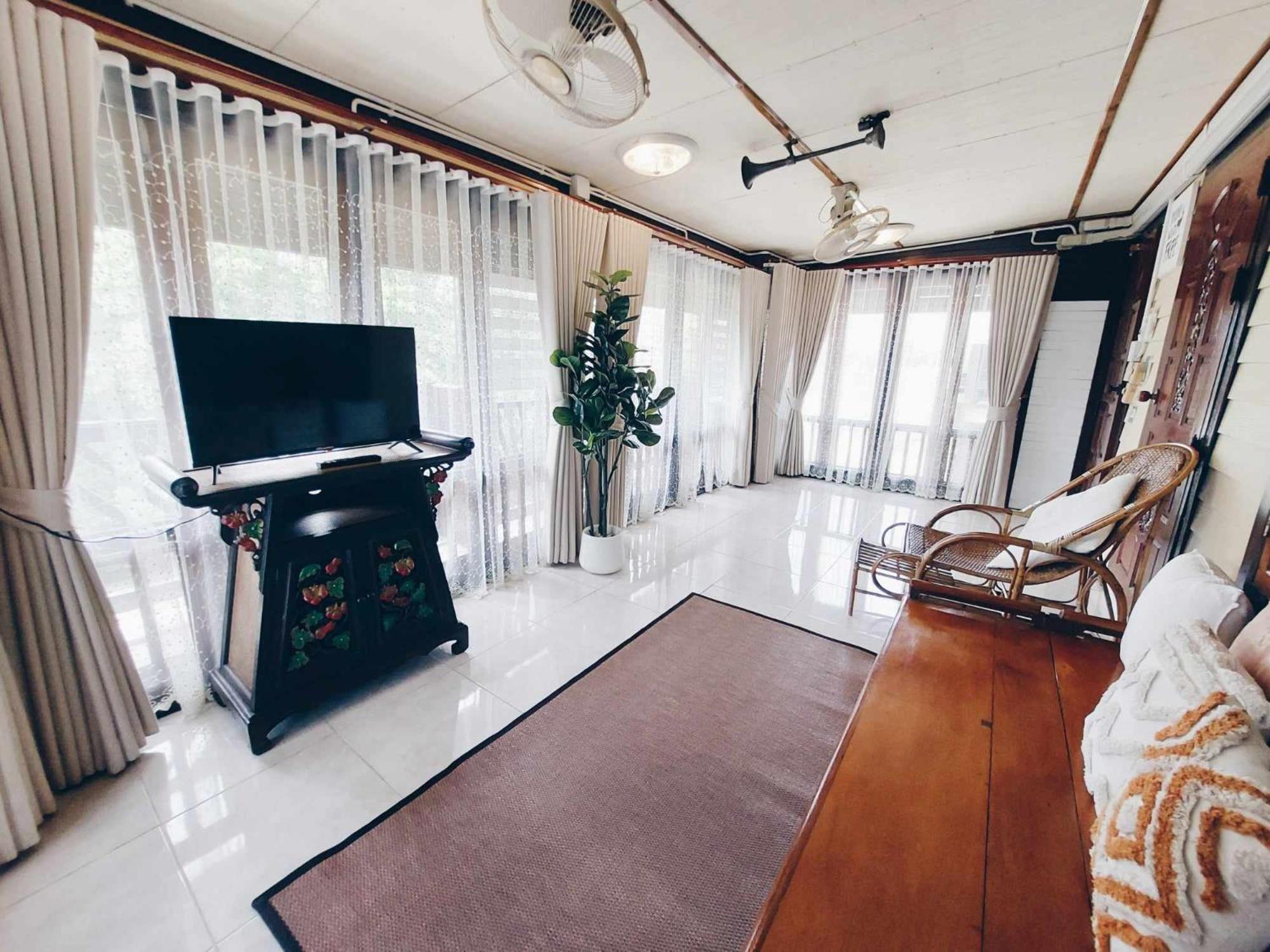 Green Riverside Homestay