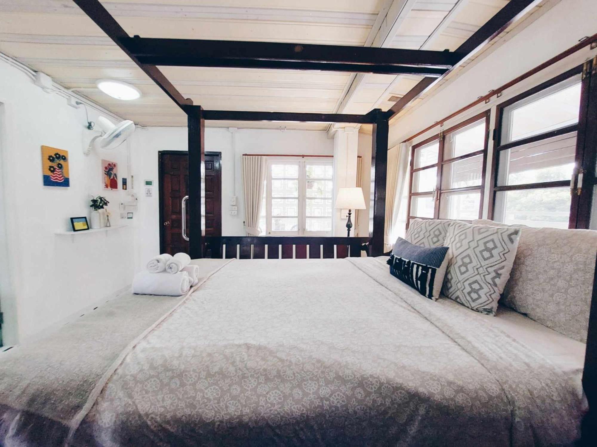 Green Riverside Homestay