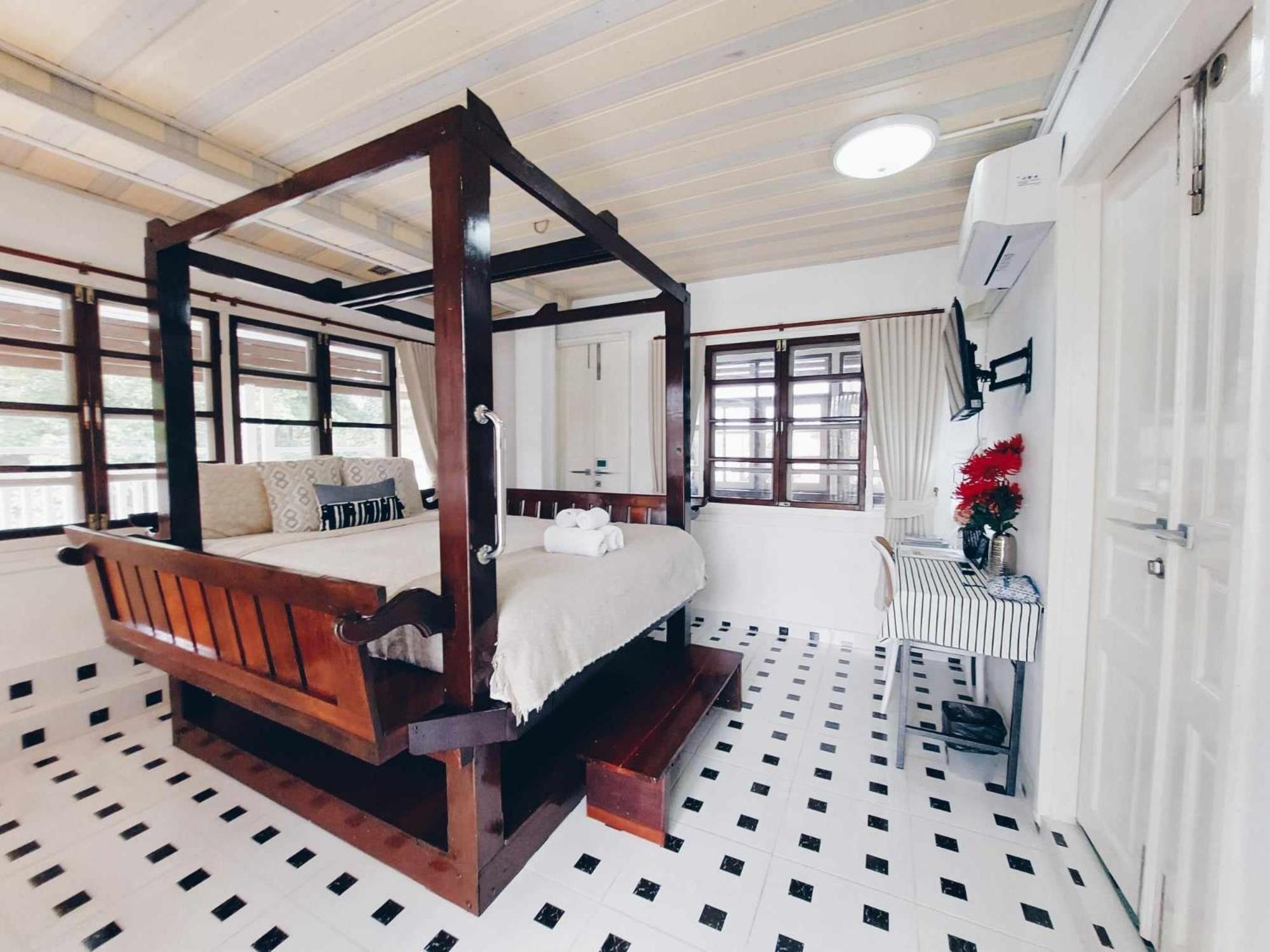 Green Riverside Homestay