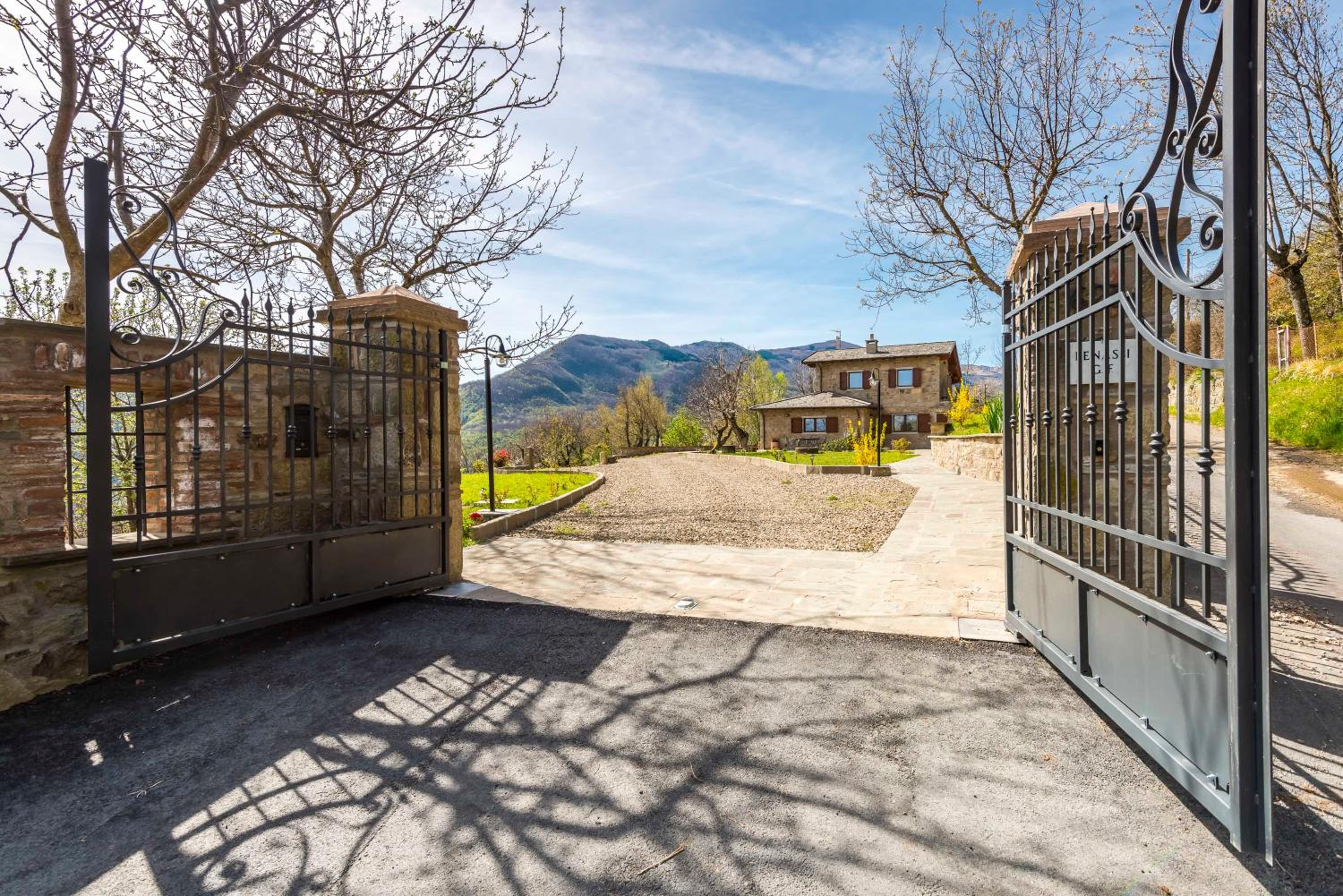 Fanano - Panoramic Villa by Alterego view 2