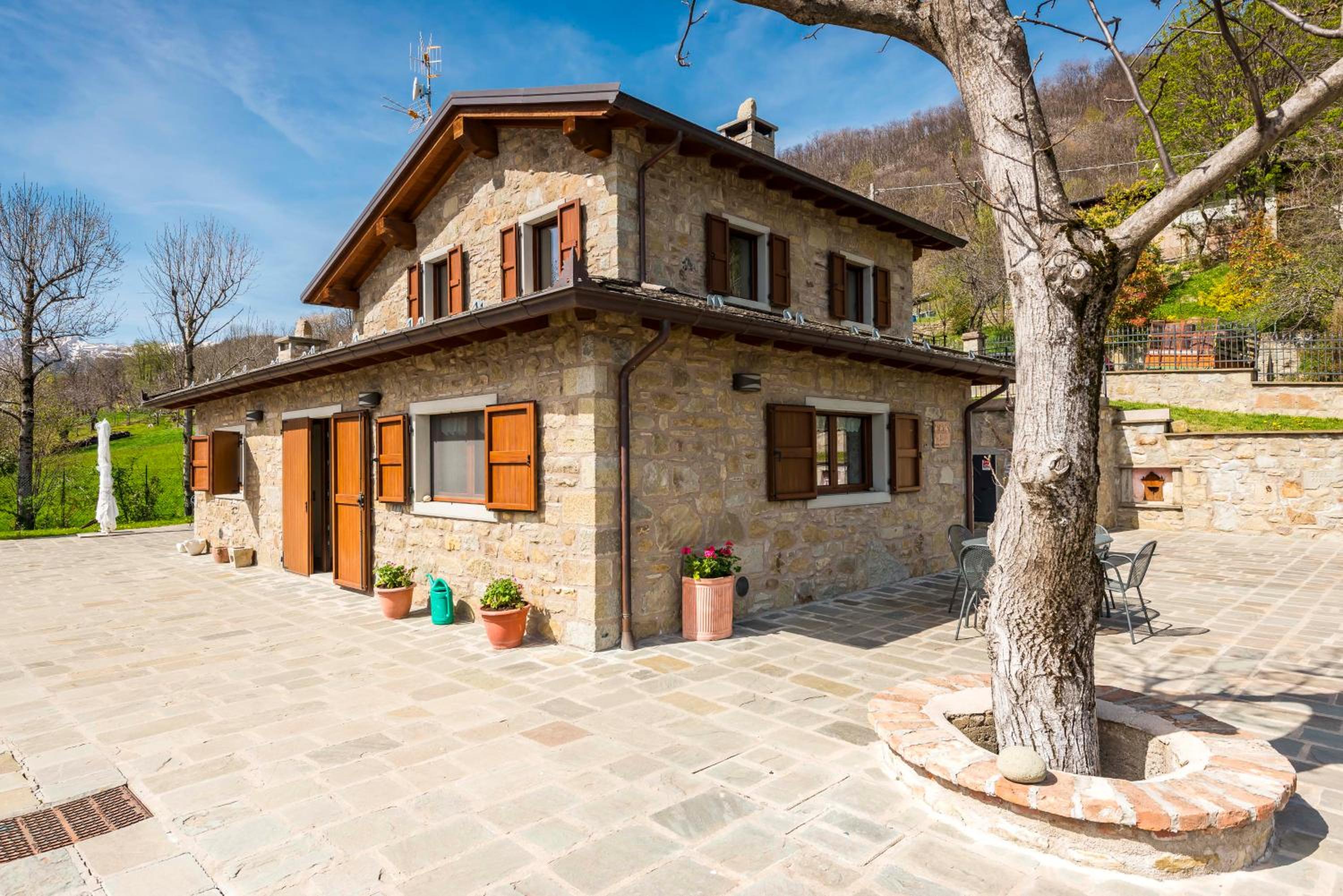 Fanano - Panoramic Villa by Alterego view 4