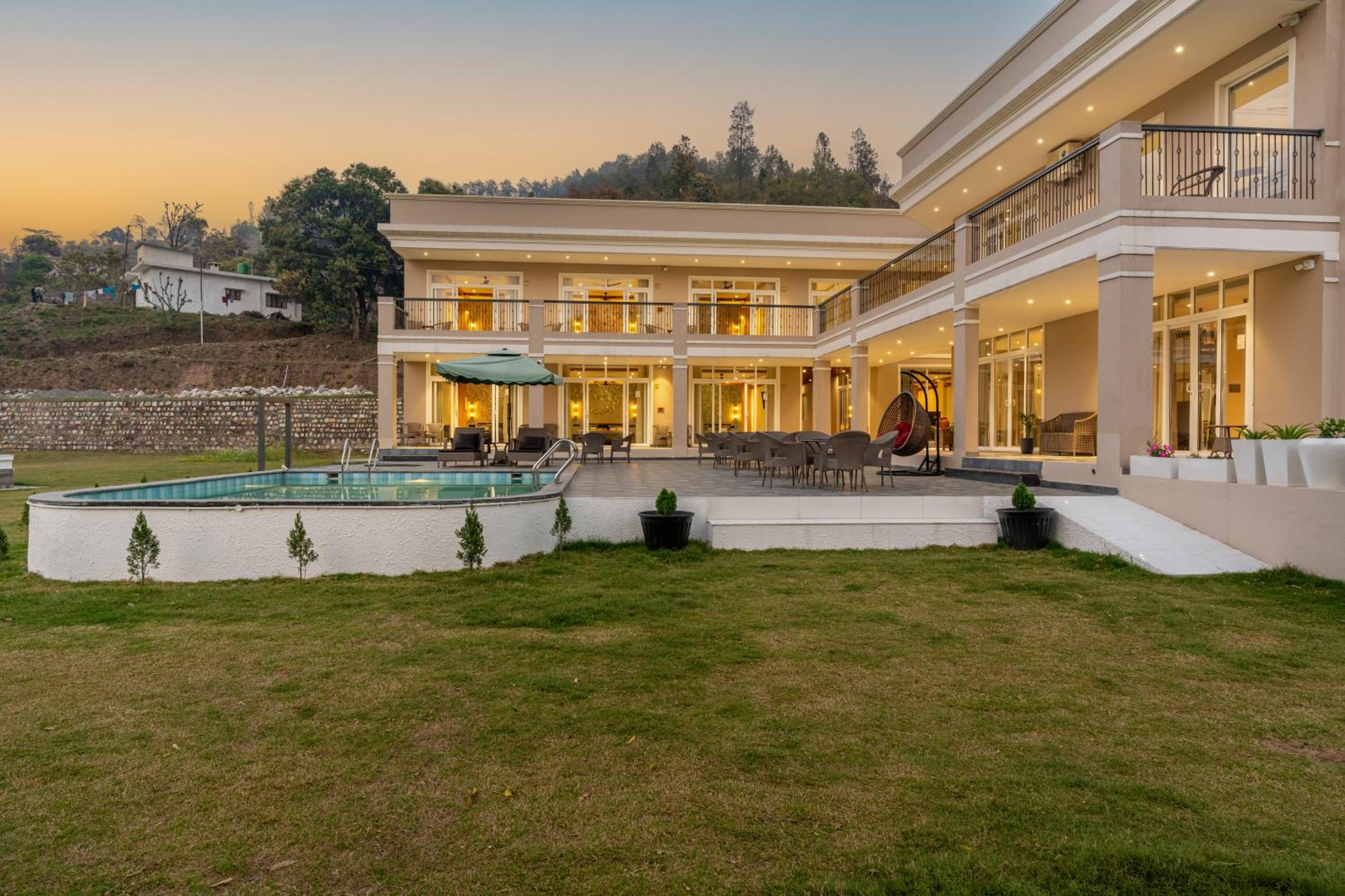 SaffronStays Sukh Saklana Haveli Royalty Rooms - Forest-view stay with pool, expansive lawns & dining near Rishikesh and Dehradun Airport