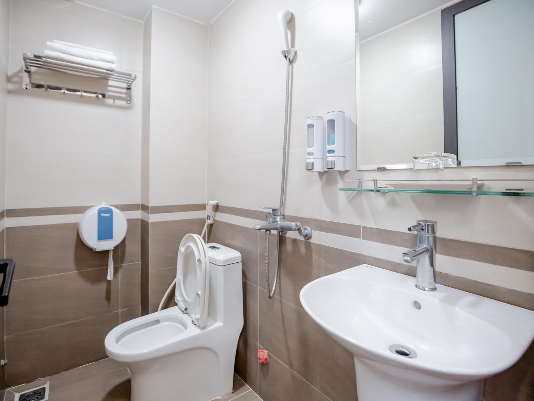 Phuong Nam Luxury Hotel Long Bien