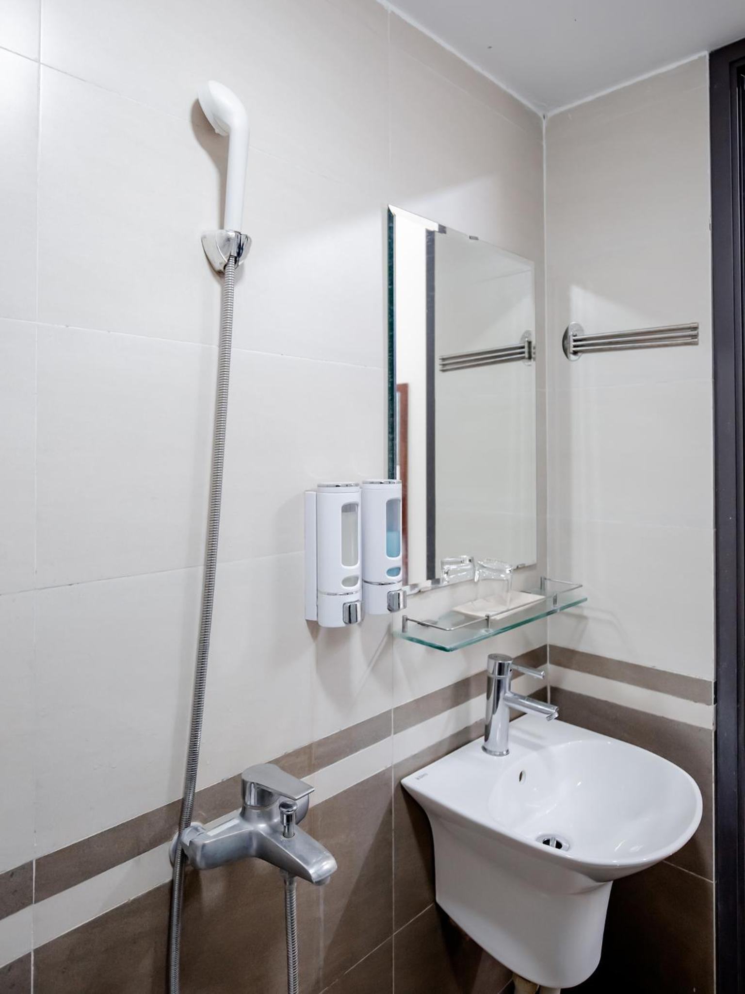 Phuong Nam Luxury Hotel Long Bien