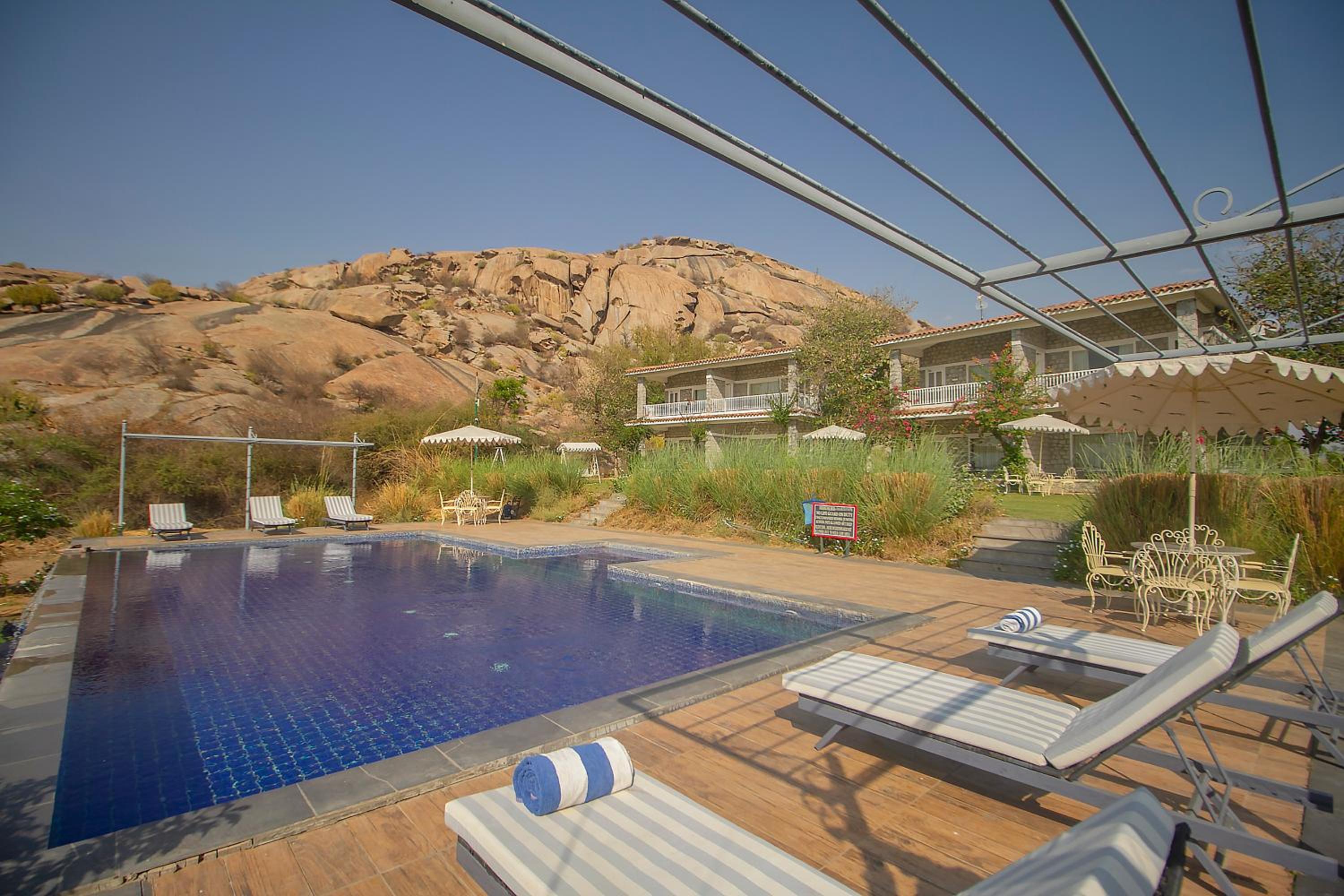 The Jawai Sagar Resort