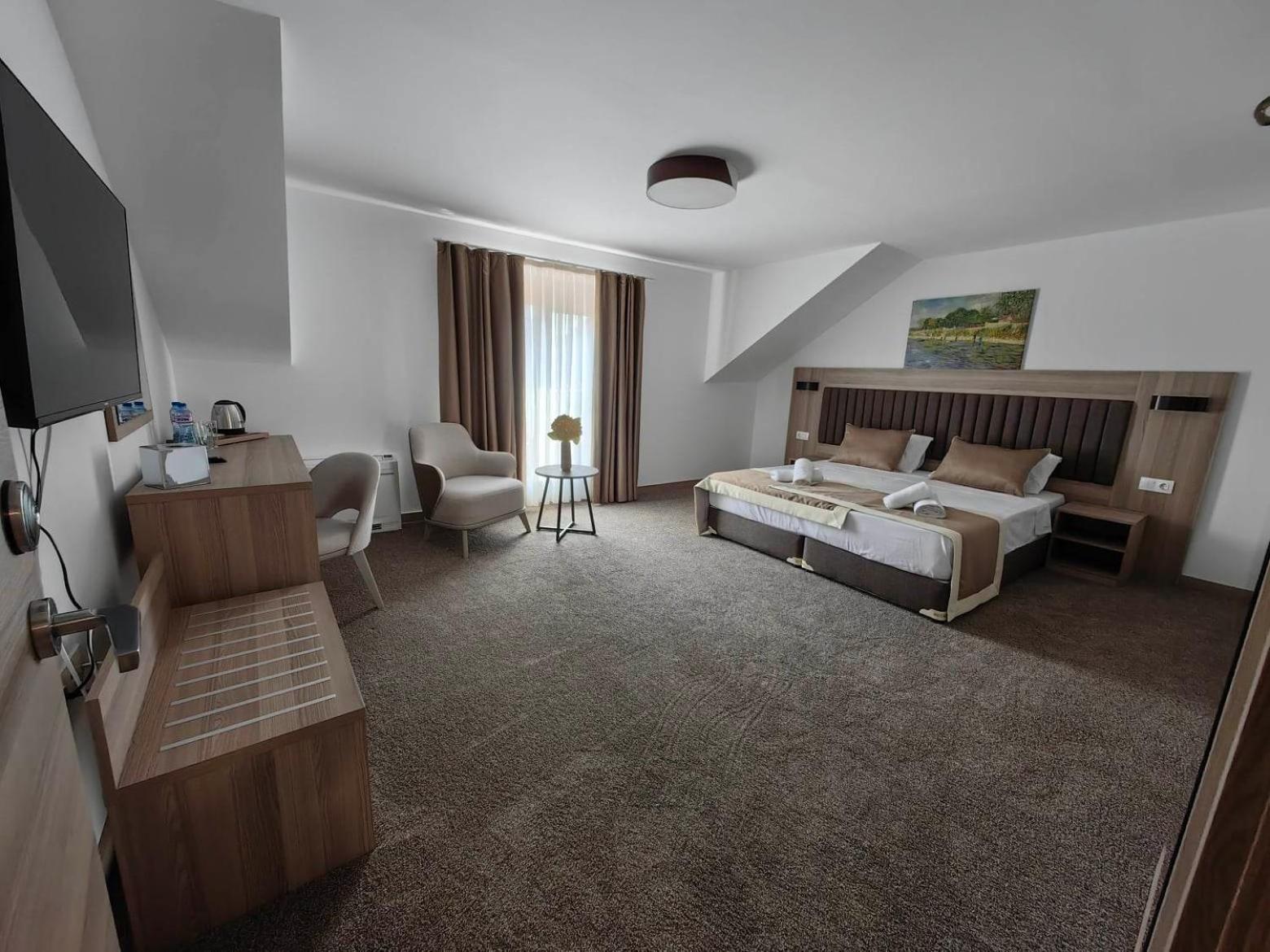 Evelin Deluxe House